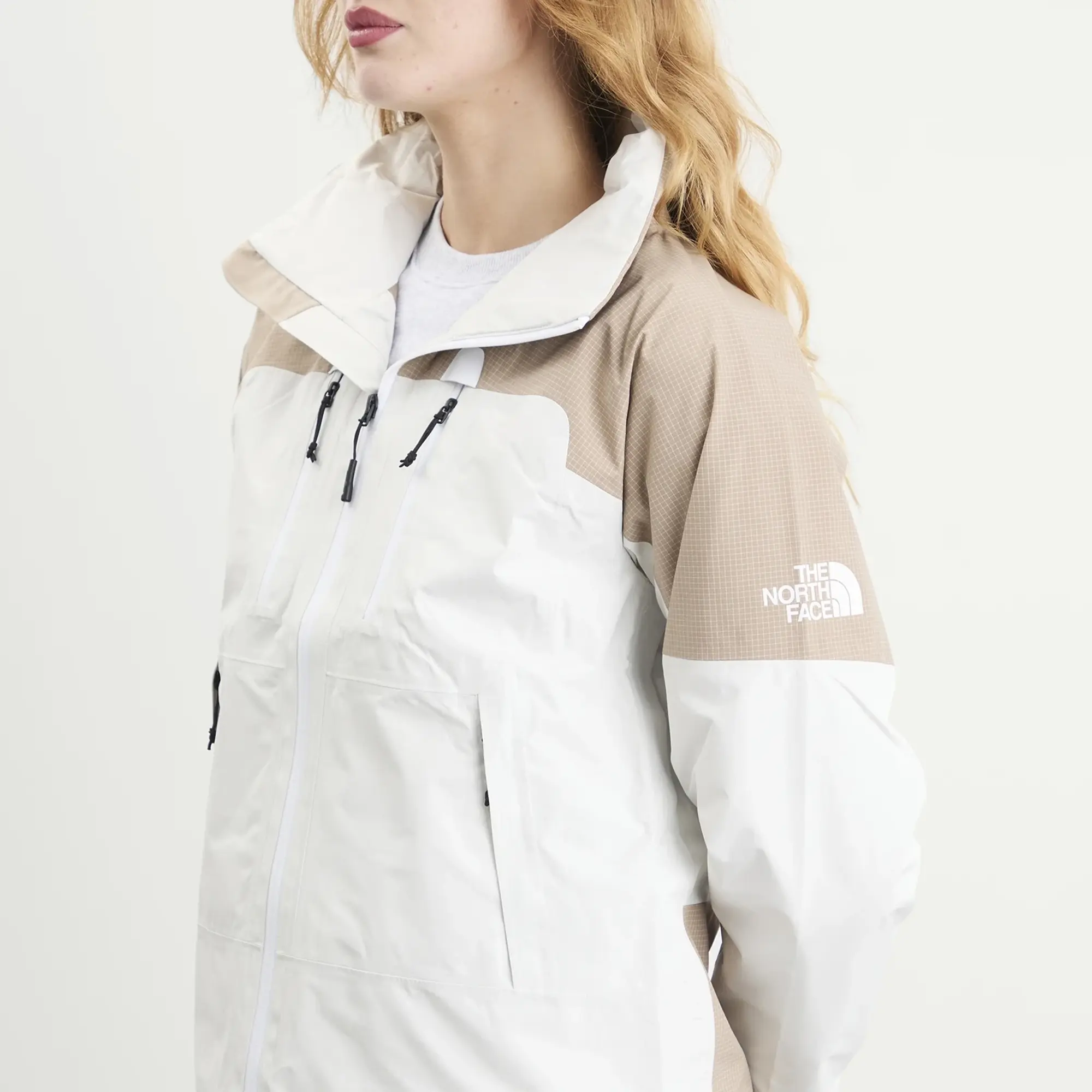 The North Face Women's Hke Devils Thumb Gore-Tex Jacket White Dune/Mushroom Grey