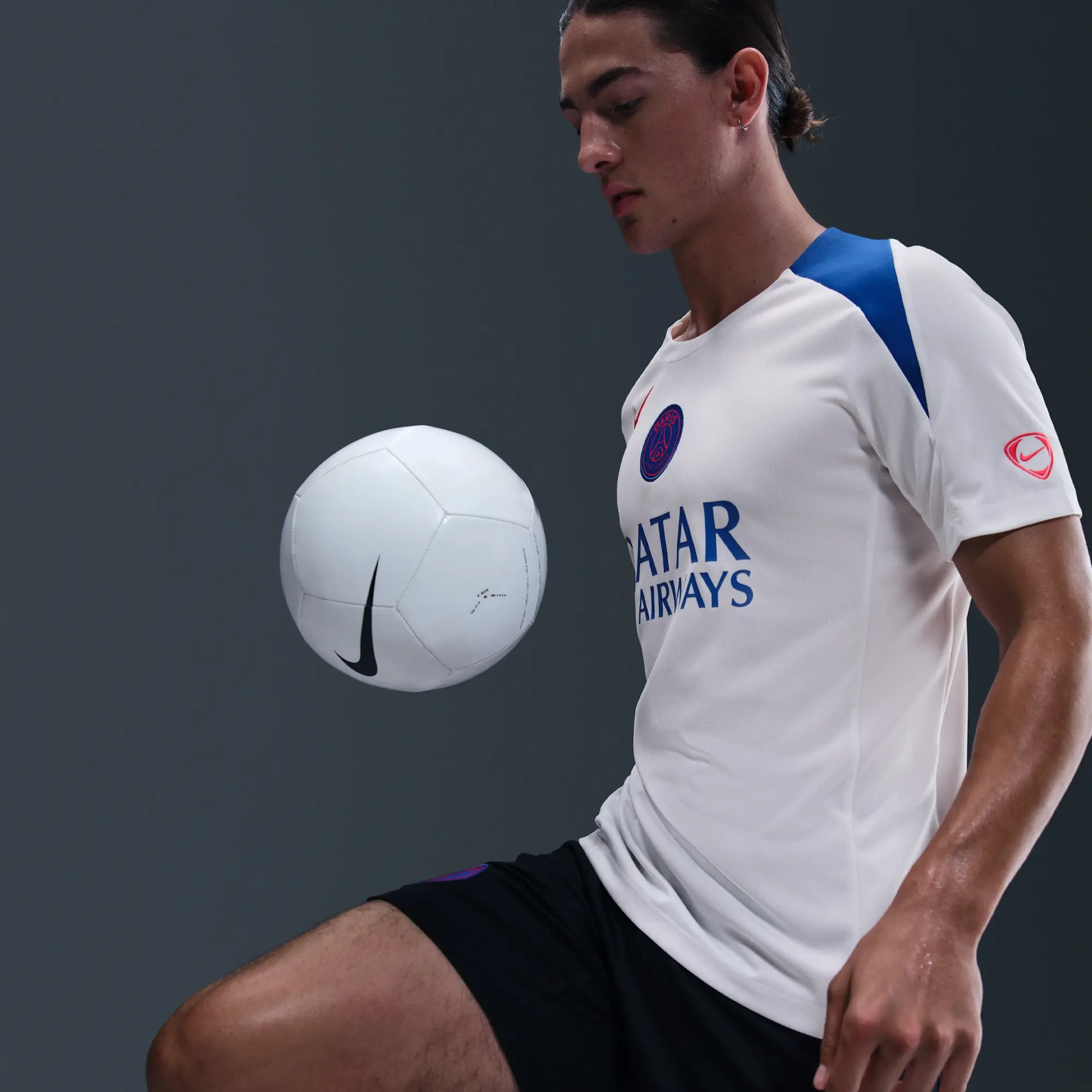 PSG Strike Third Men's Nike Dri-FIT Total 90 Football Knit Top - White - Sustainable Materials