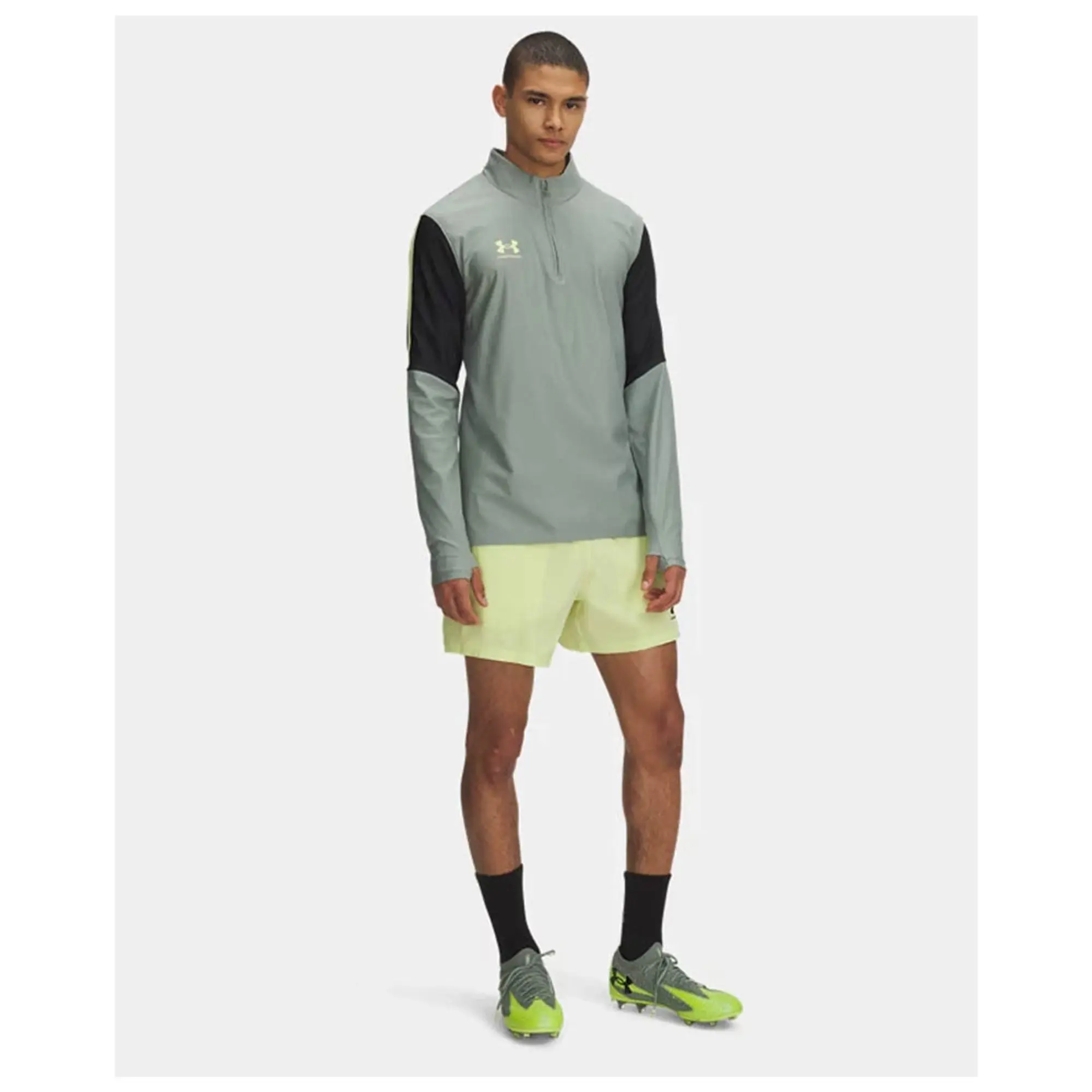 Under Armour  Challenger Pro Woven Men's 6 Shorts Sonic Yellow / Black L