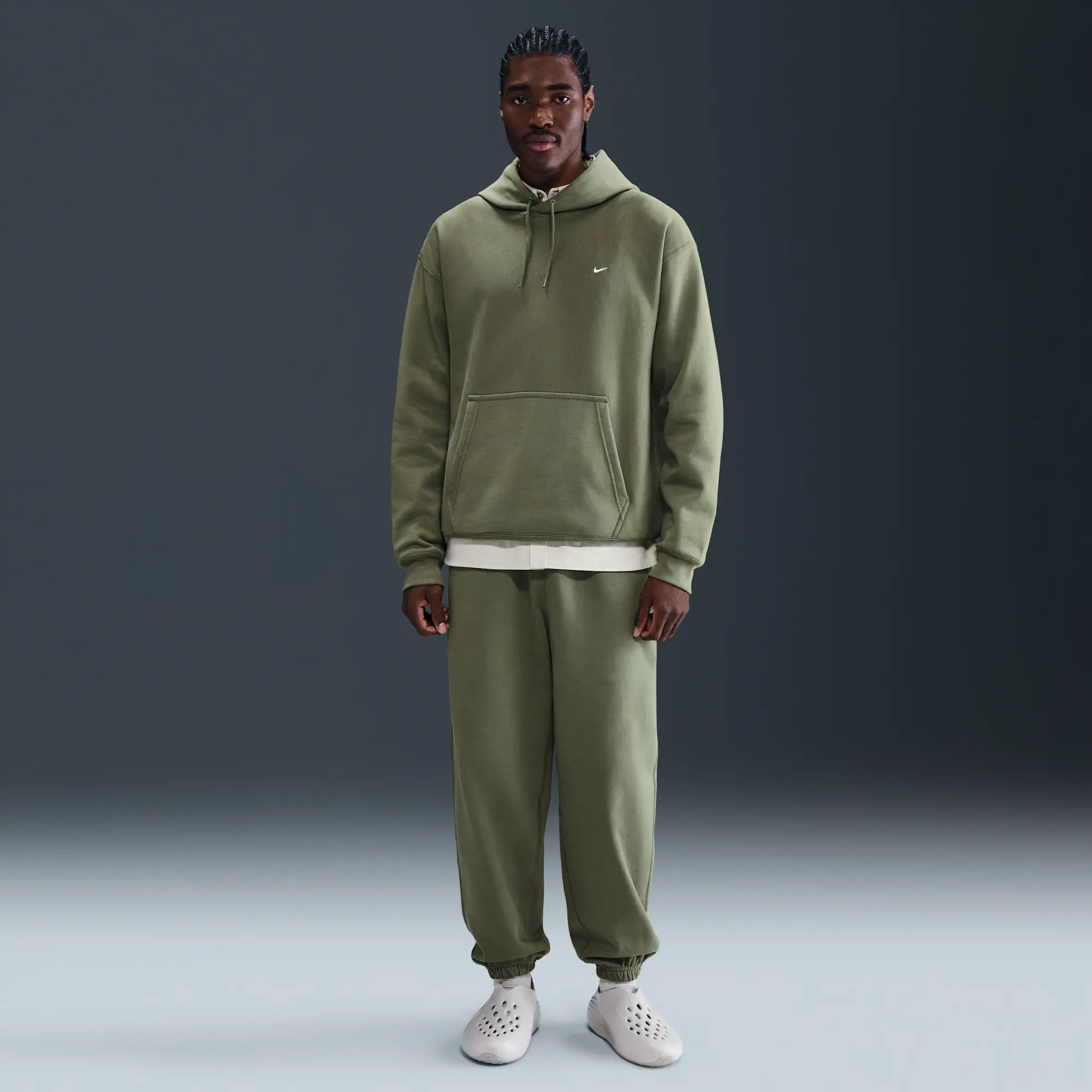 Nike Solo Swoosh Men's Cuffed Fleece Trousers - Green - Cotton/Polyester