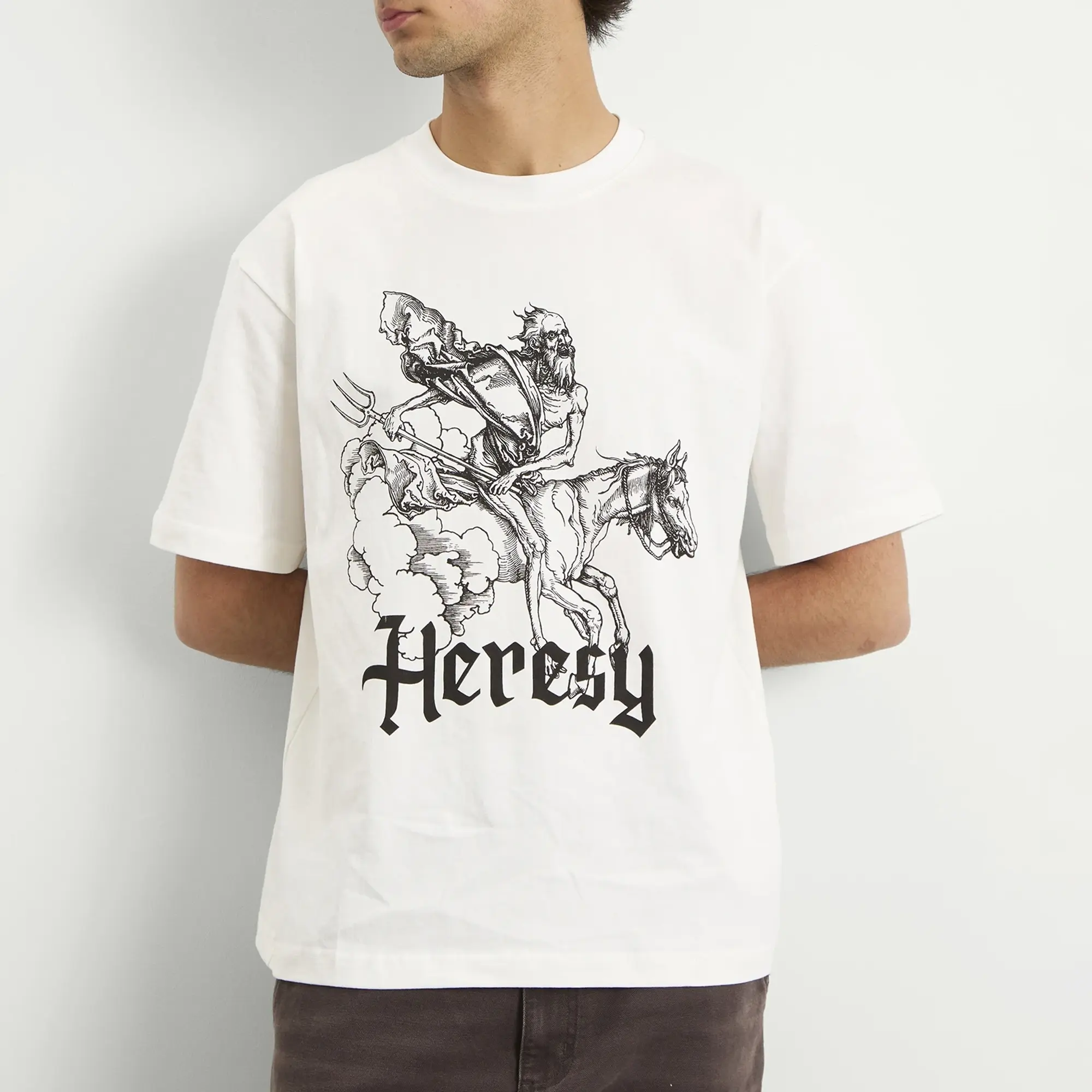 Heresy Men's Pestilence T-Shirt Ecru