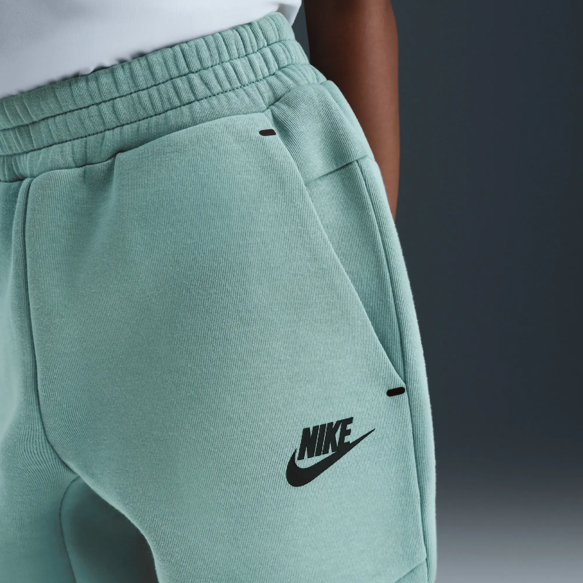 Nike Sportswear Younger Kids' Tech Fleece 2-Piece Full-Zip Set - Green