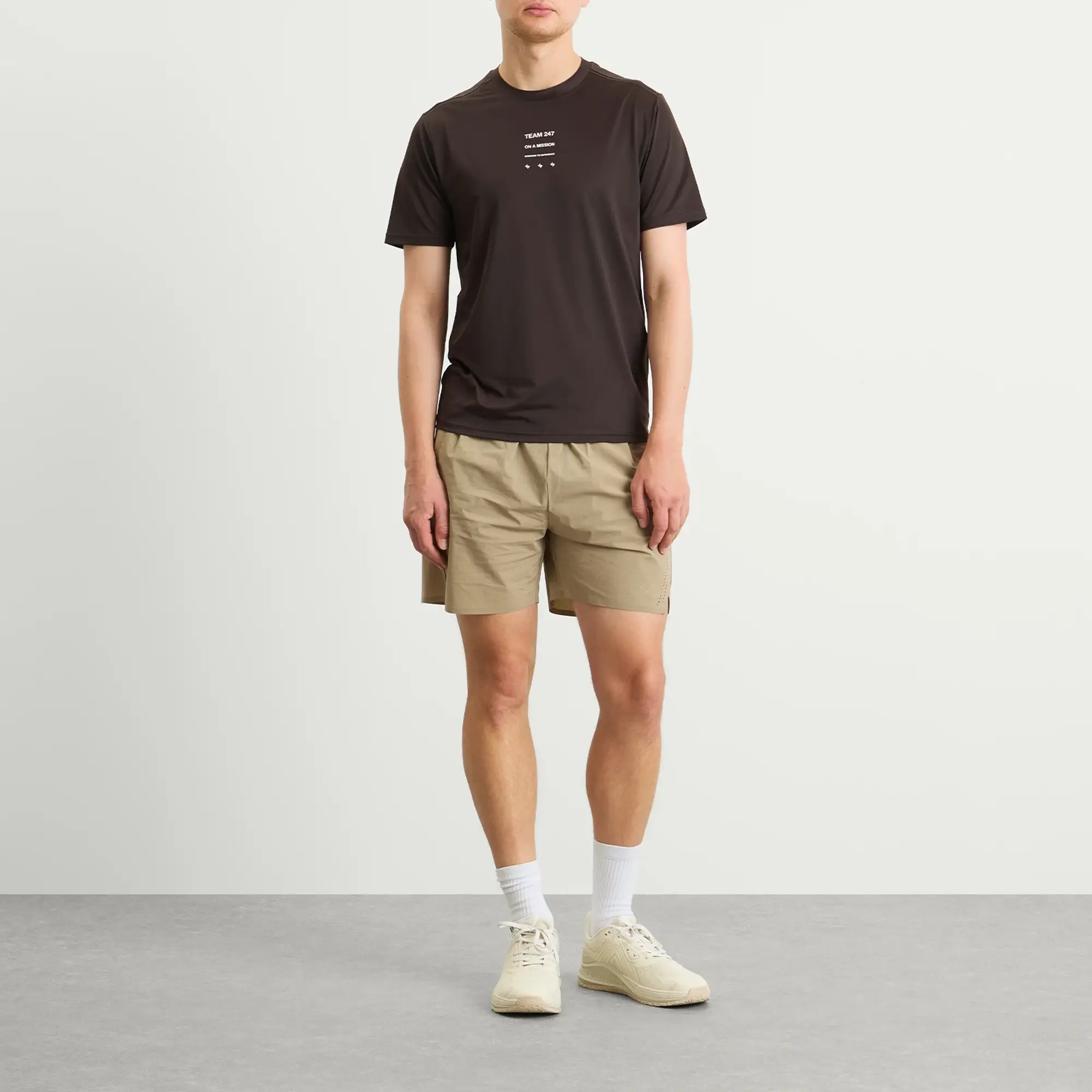 Represent Men's 247 Short Sleeve Runner T-Shirt Chocolate Torte