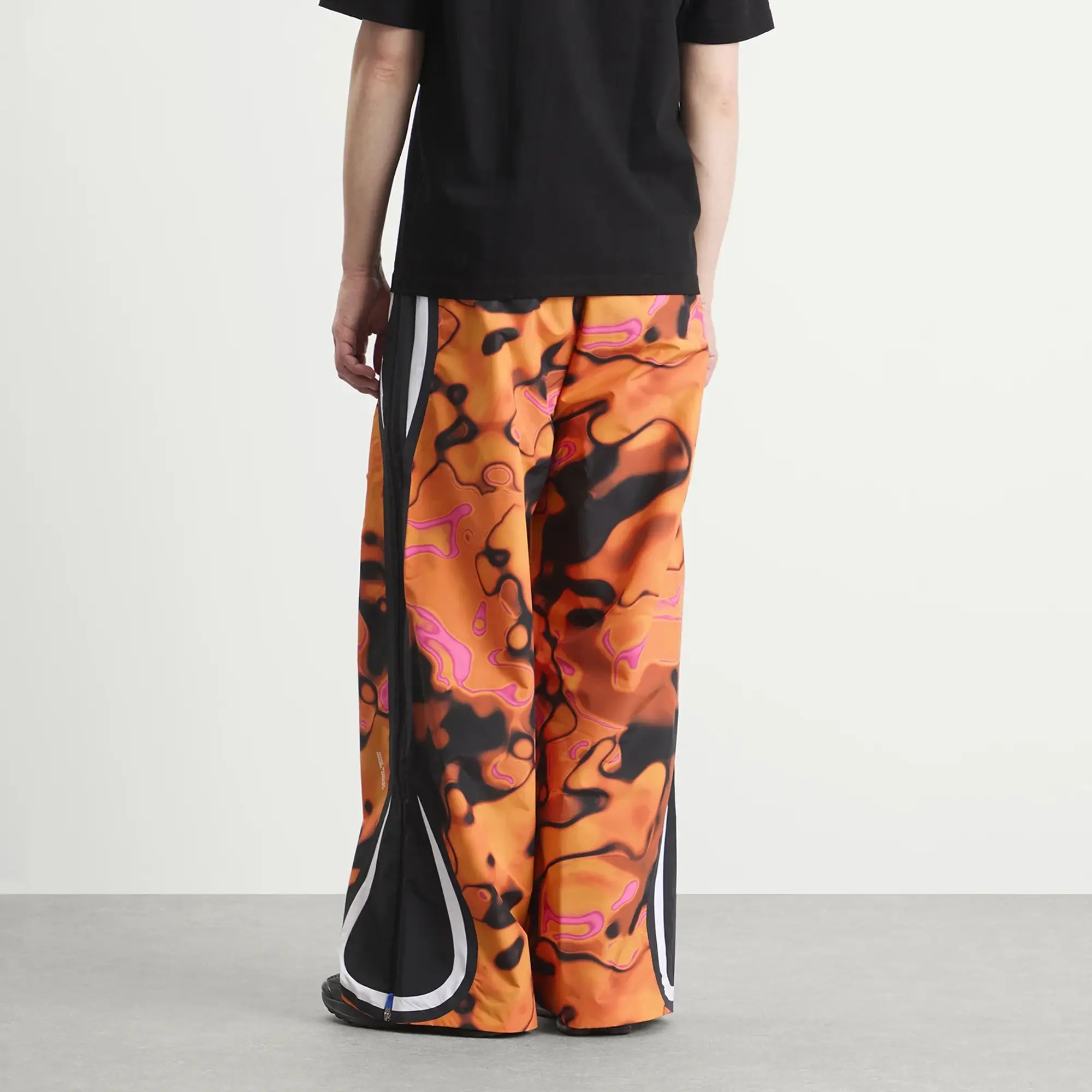 Nike Men's Project F.R.O.G. Repel Track Pant Total Orange/White/Hyper Royal