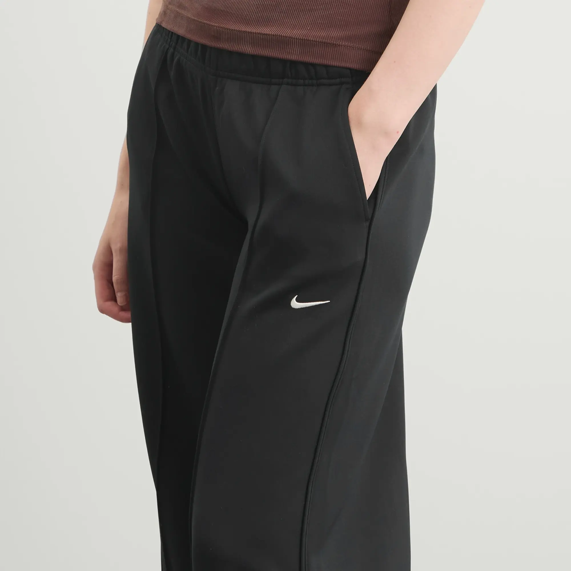 Nike Women's Wide Legged Track Pant Black/Sail