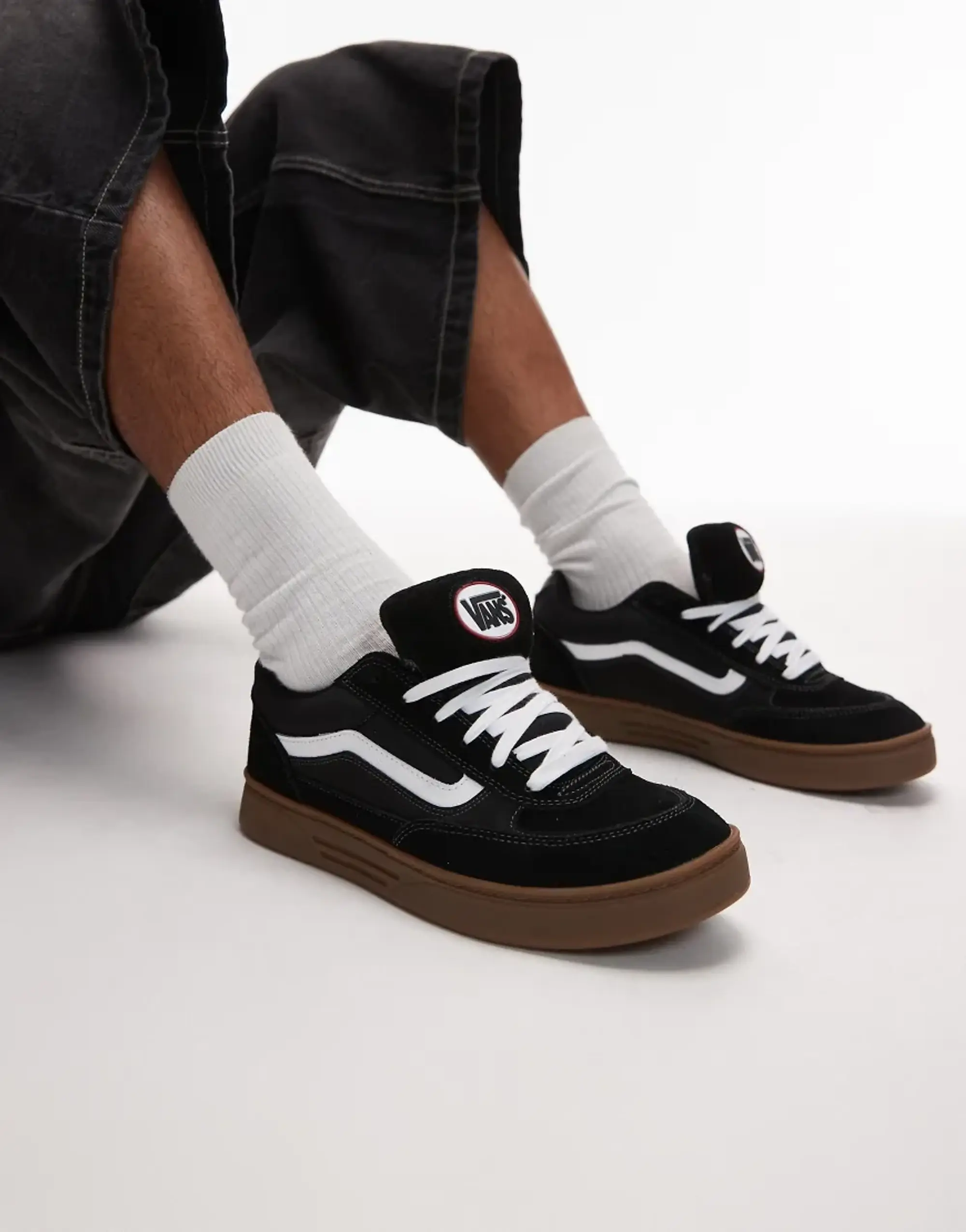 Vans Skate Estazzo Chunky Trainers In Black And White With Gum Sole