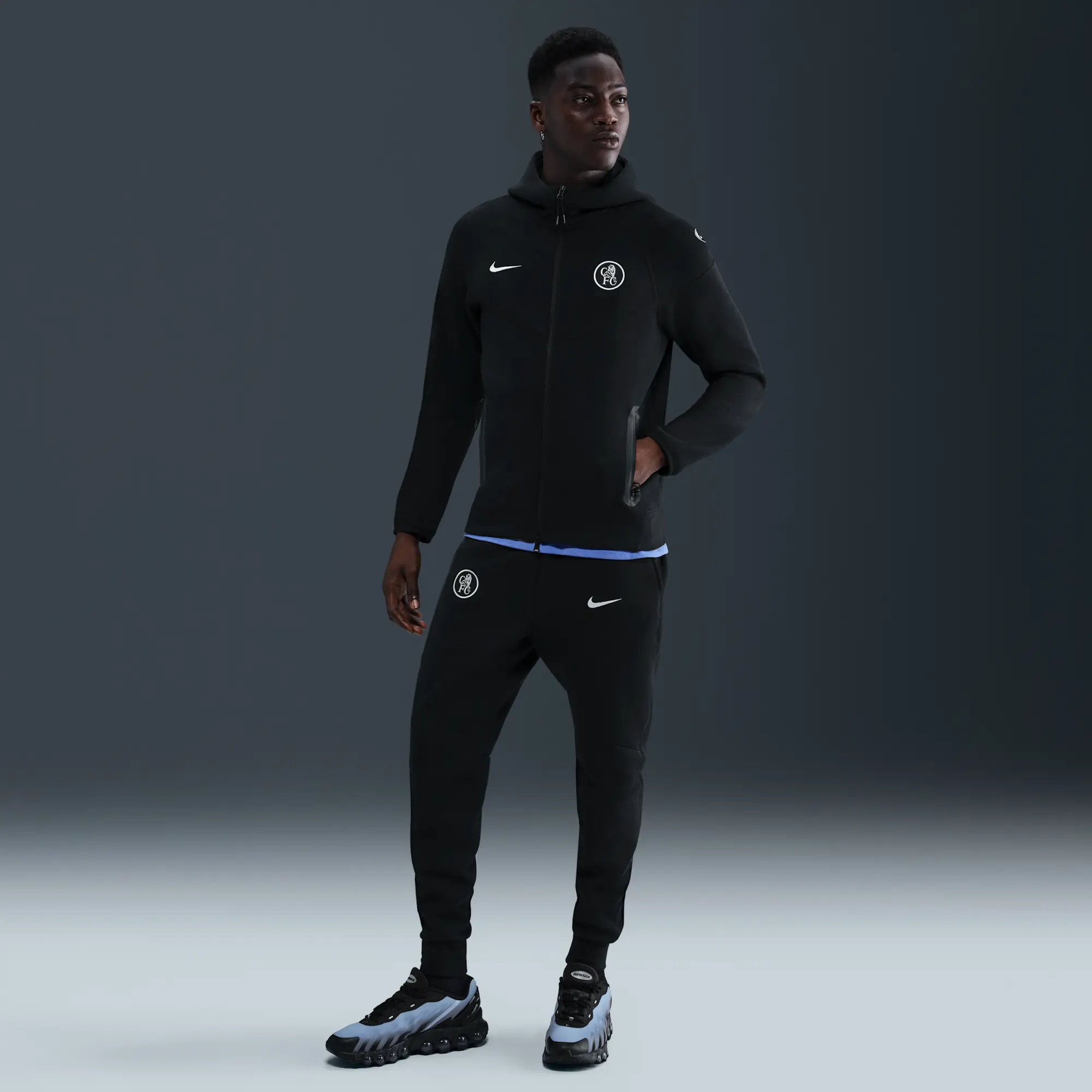 Chelsea F.C. Tech Windrunner Nike Total 90 Football Fleece Full-Zip Jacket - Black - Sustainable Materials