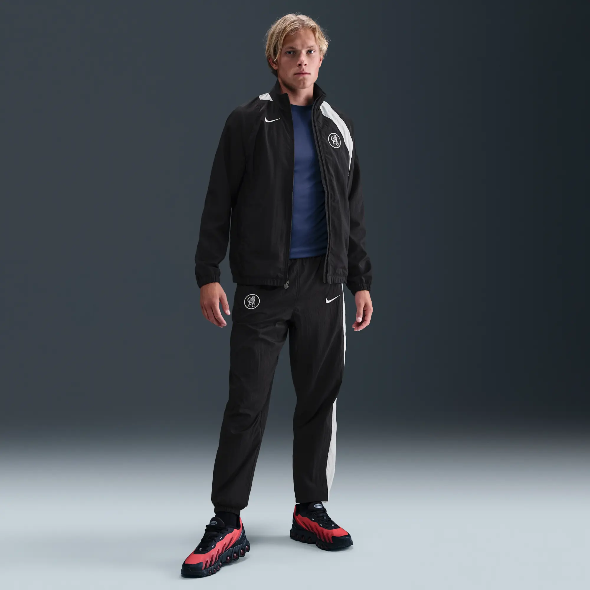 Chelsea F.C. Nike Football Total 90 Football Tracksuit Jacket - Black - Sustainable Materials