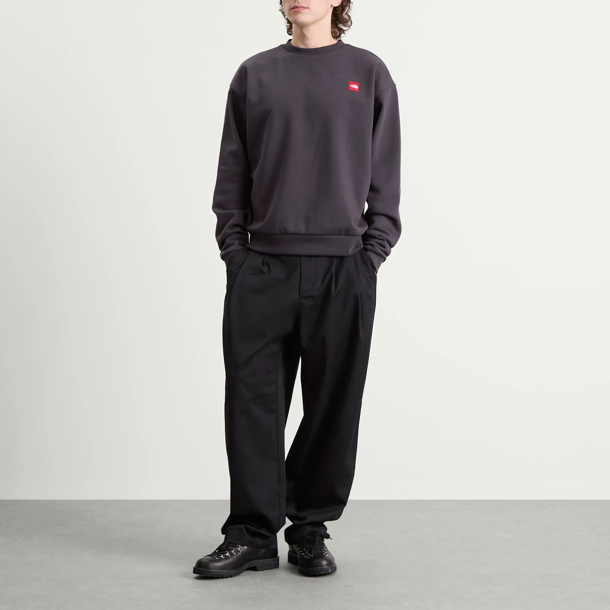 The North Face Men's Redbox Crew Sweat Obsidian