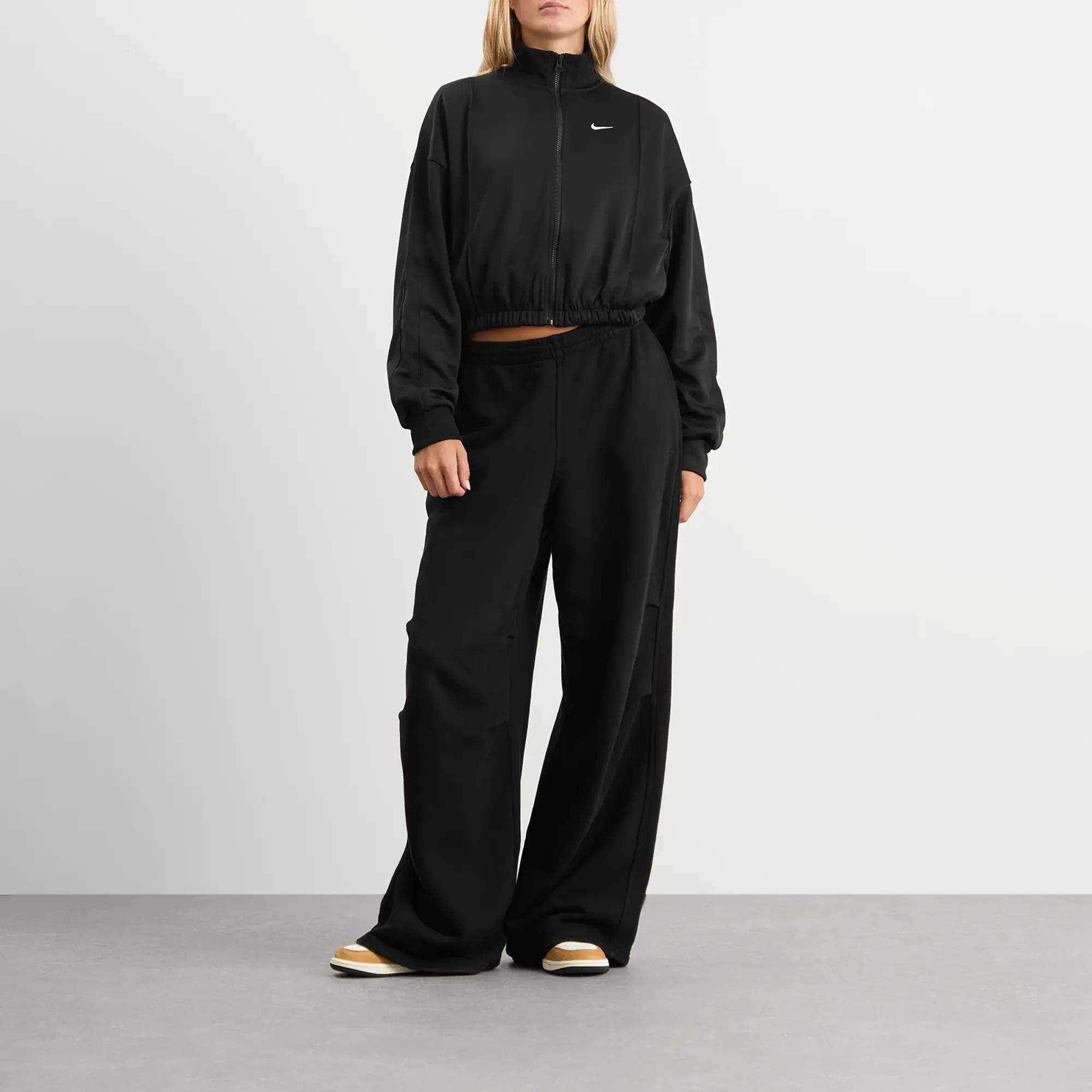Nike Women's Track Jacket Black/Sail