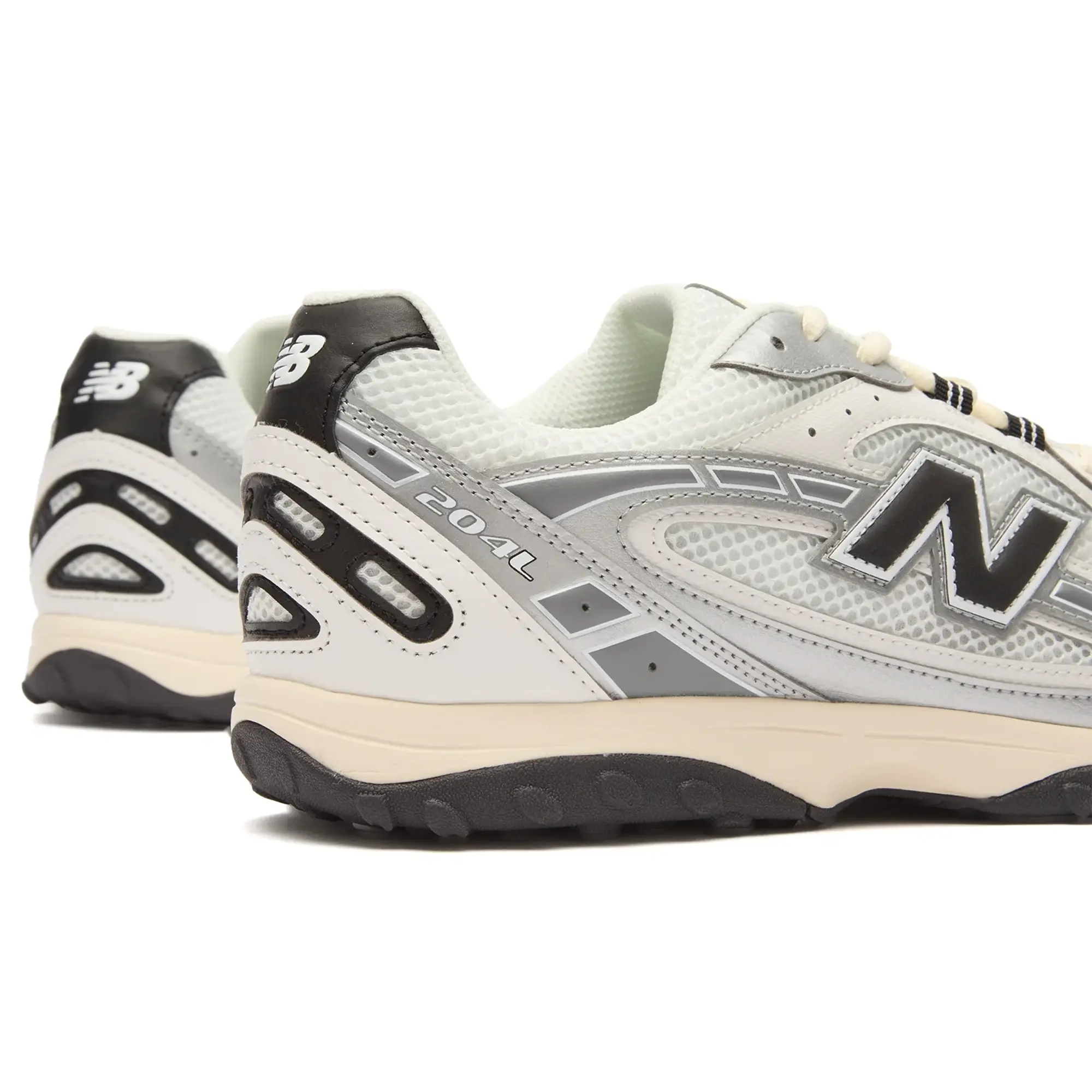 New Balance Unisex 204L in Grey/Black Synthetic