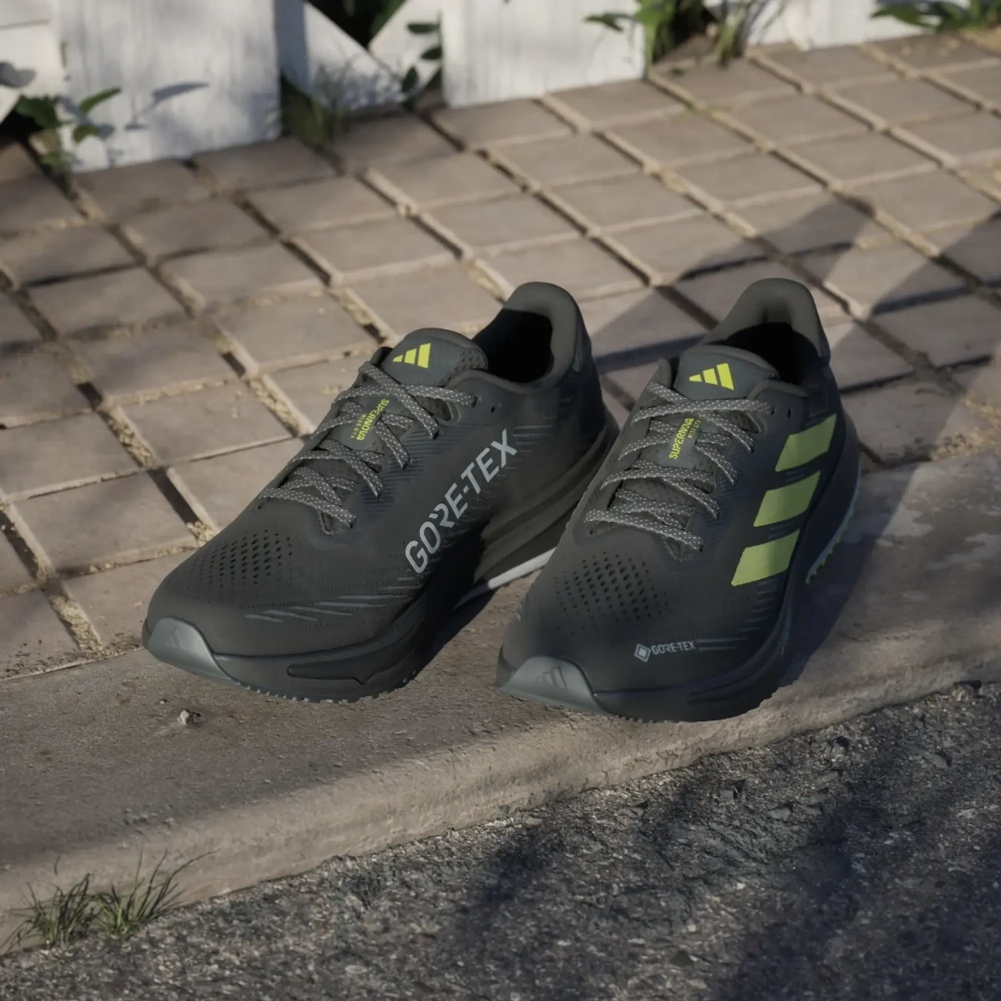 adidas Supernova Rise GTX Running Shoes