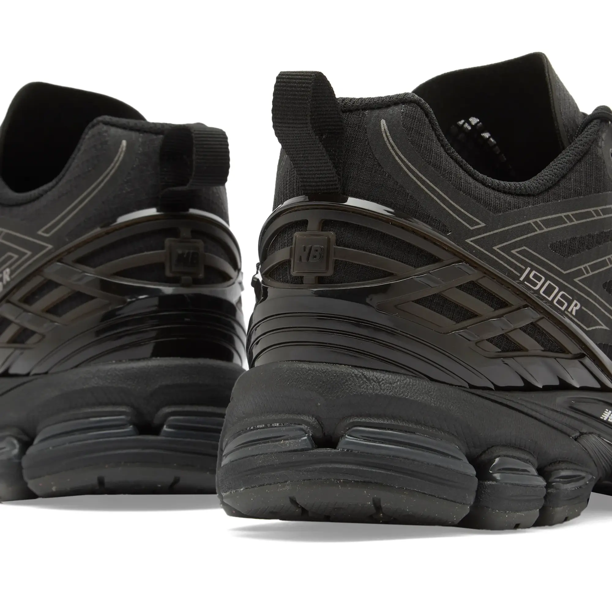 New Balance Unisex 1906R in Black/Grey Synthetic