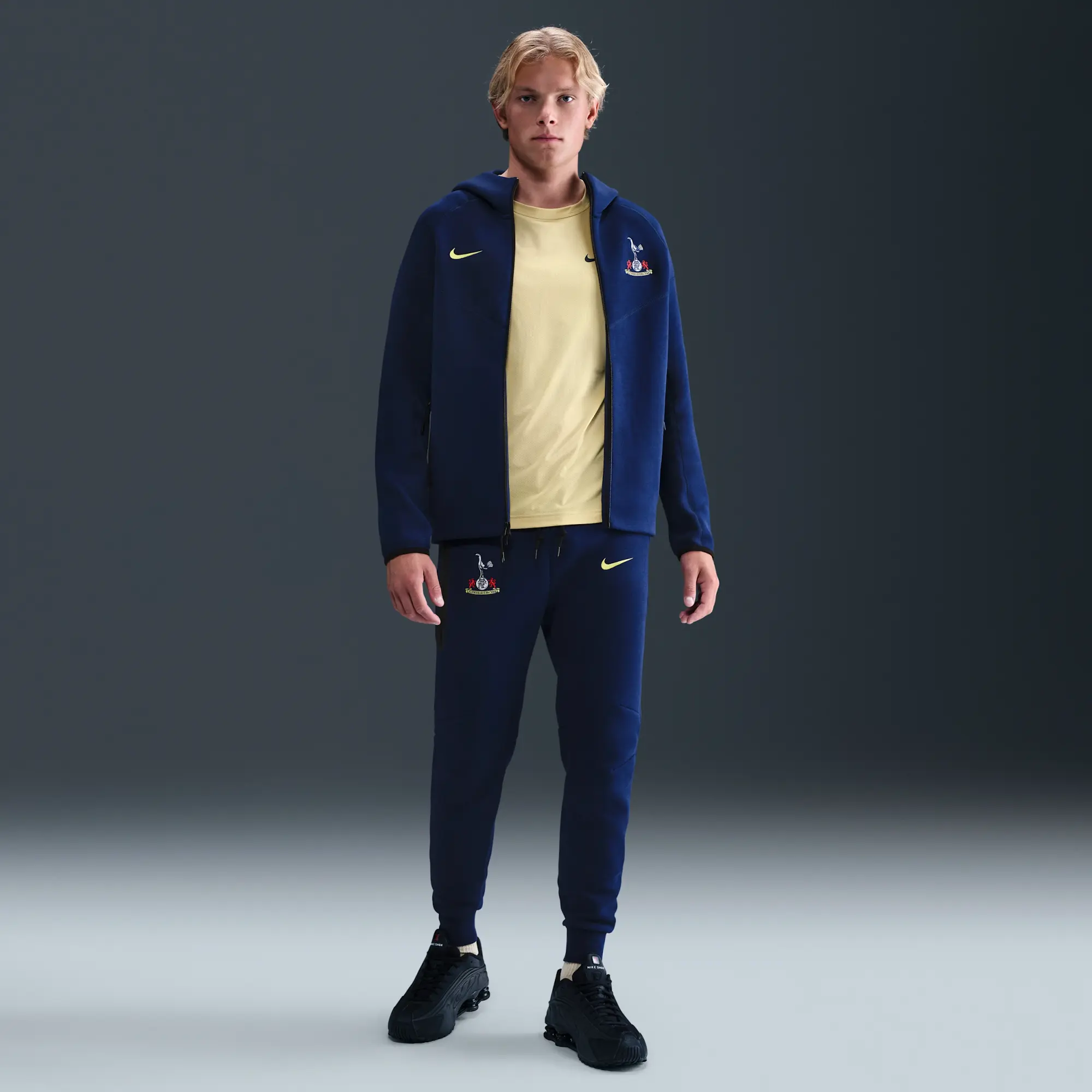 Tottenham Hotspur Tech Windrunner Nike Total 90 Football Fleece Full-Zip Jacket - Blue - Sustainable Materials