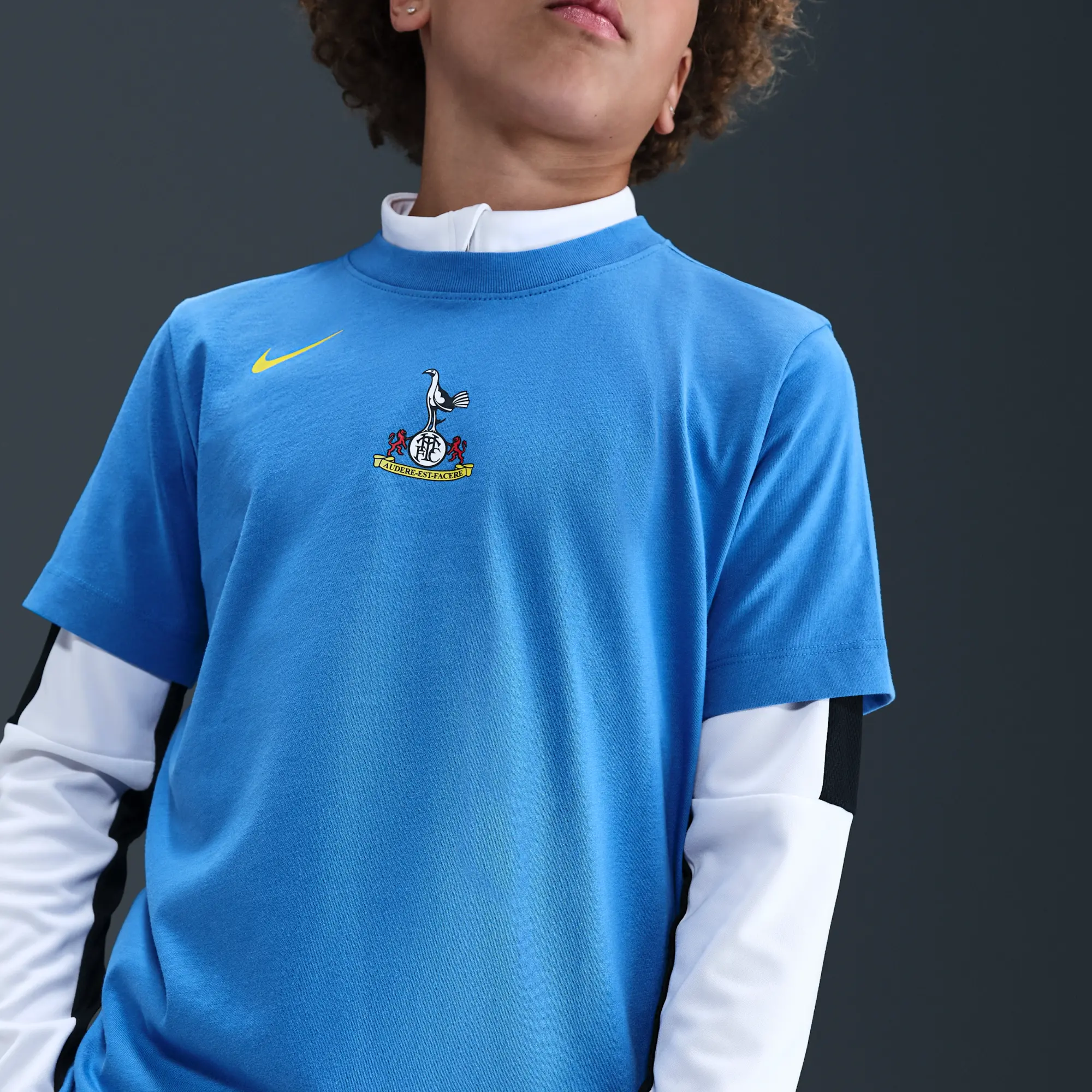 Tottenham Hotspur Older Kids' Nike Total 90 Football T-Shirt - Blue