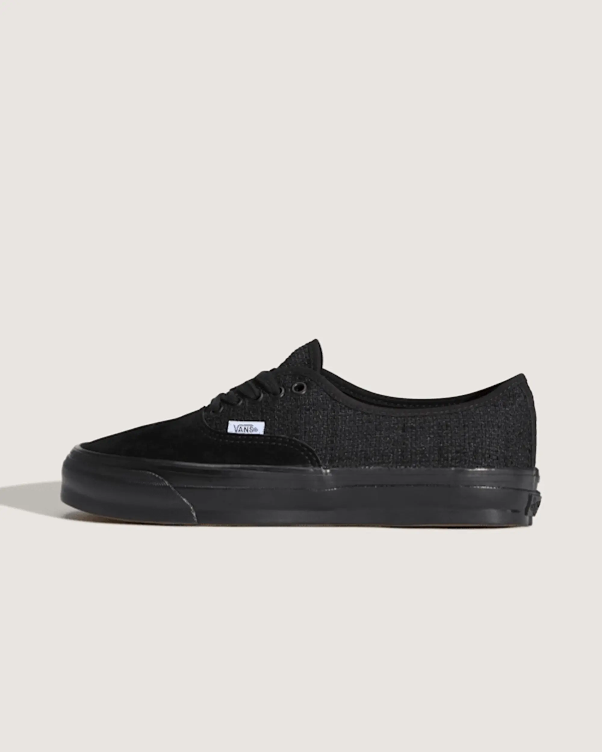 Vans - Premium Authentic Shoes, Man, Black