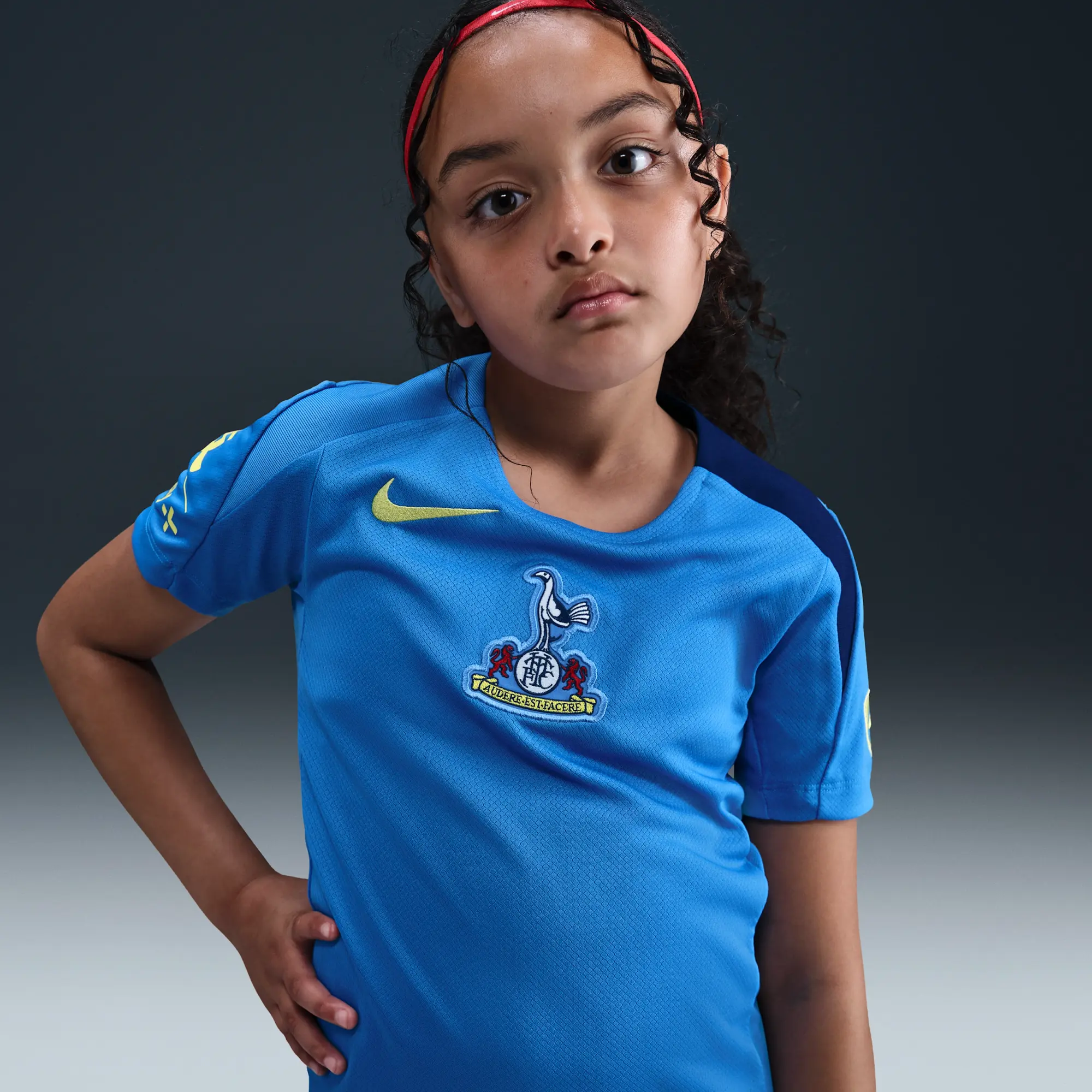 Tottenham Hotspur Strike Third Older Kids' Nike Dri-FIT Total 90 Football Short-Sleeve Top - Blue - Polyester