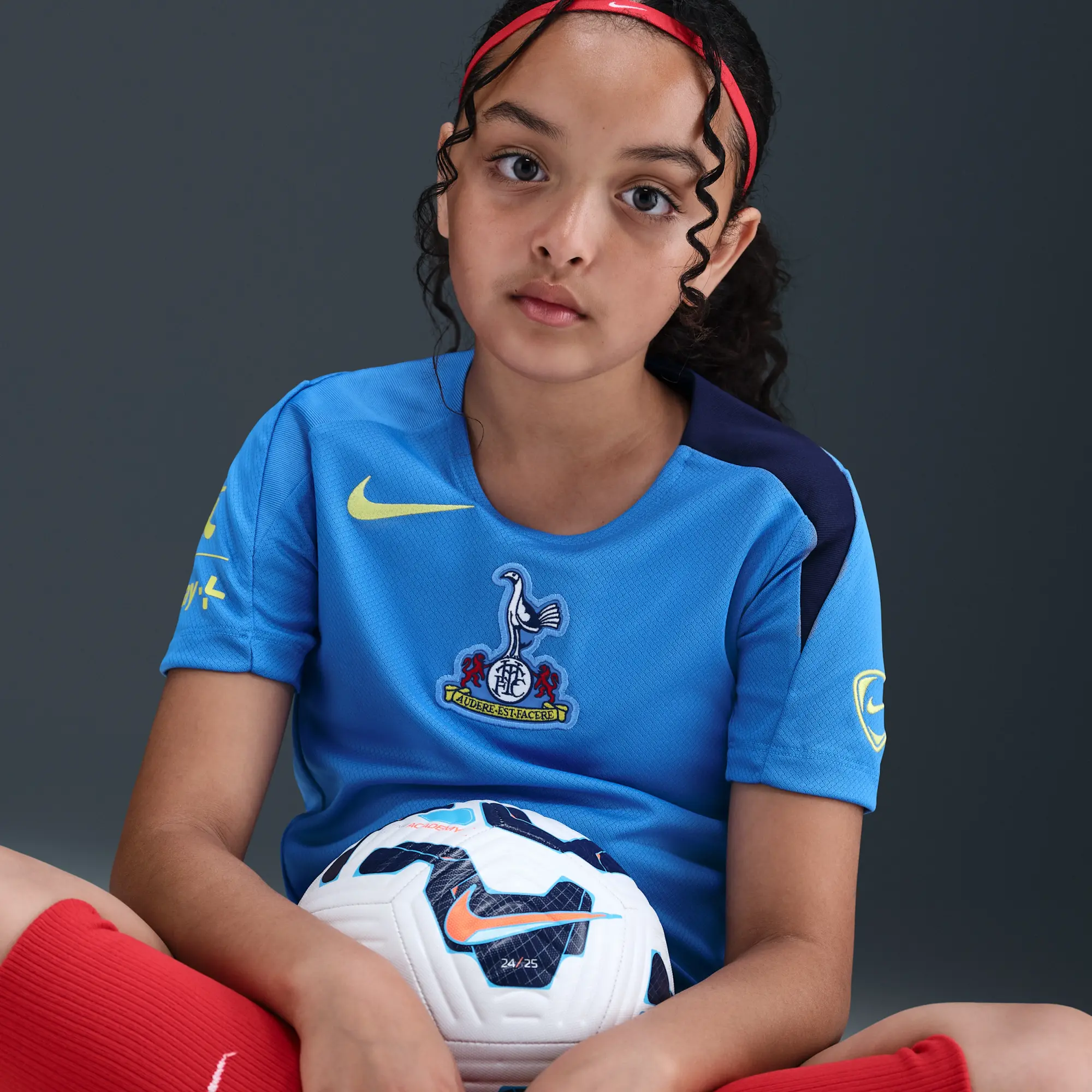 Tottenham Hotspur Strike Third Older Kids' Nike Dri-FIT Total 90 Football Short-Sleeve Top - Blue - Polyester