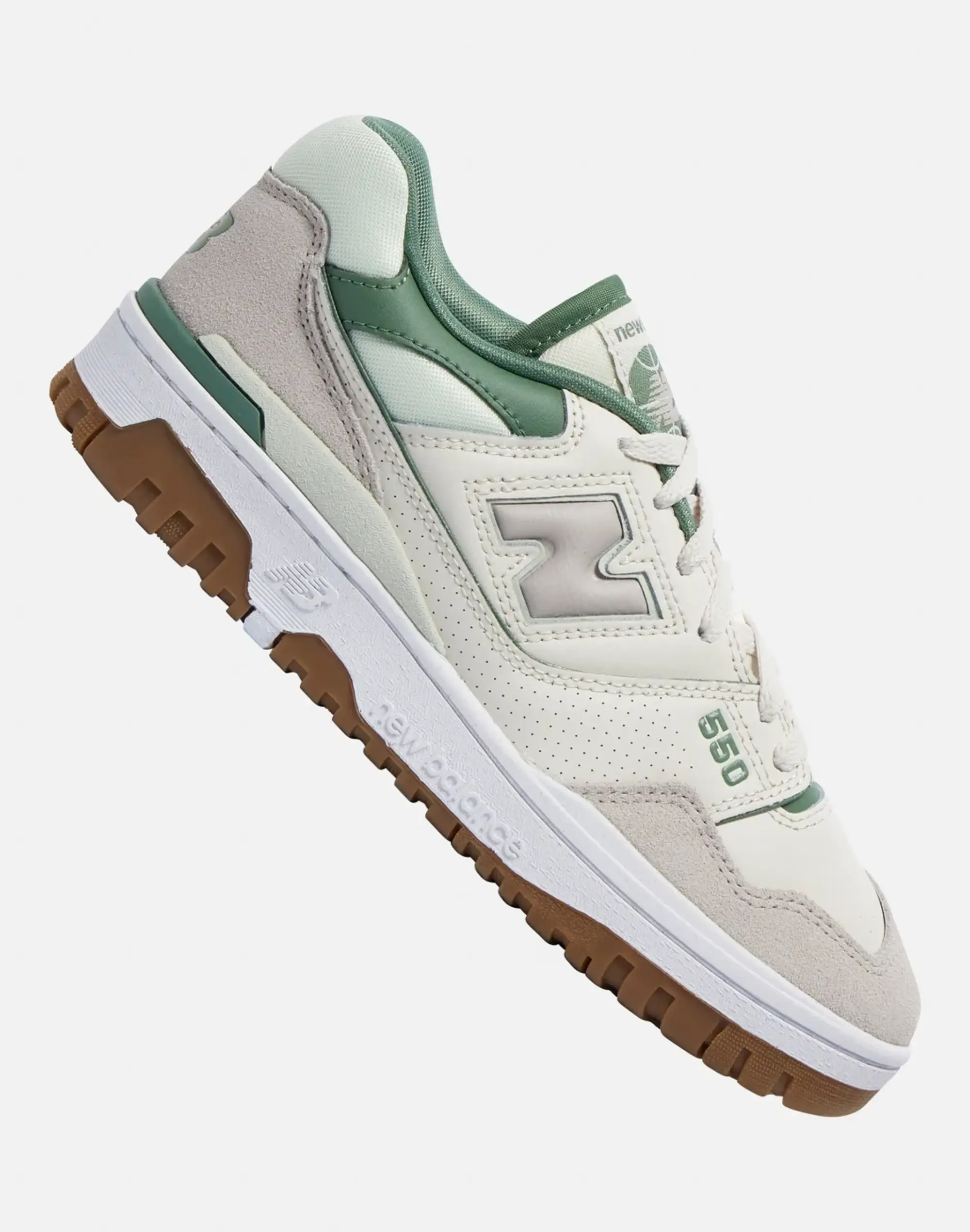 Women's New Balance 550 Trainers Wh in White/Green 