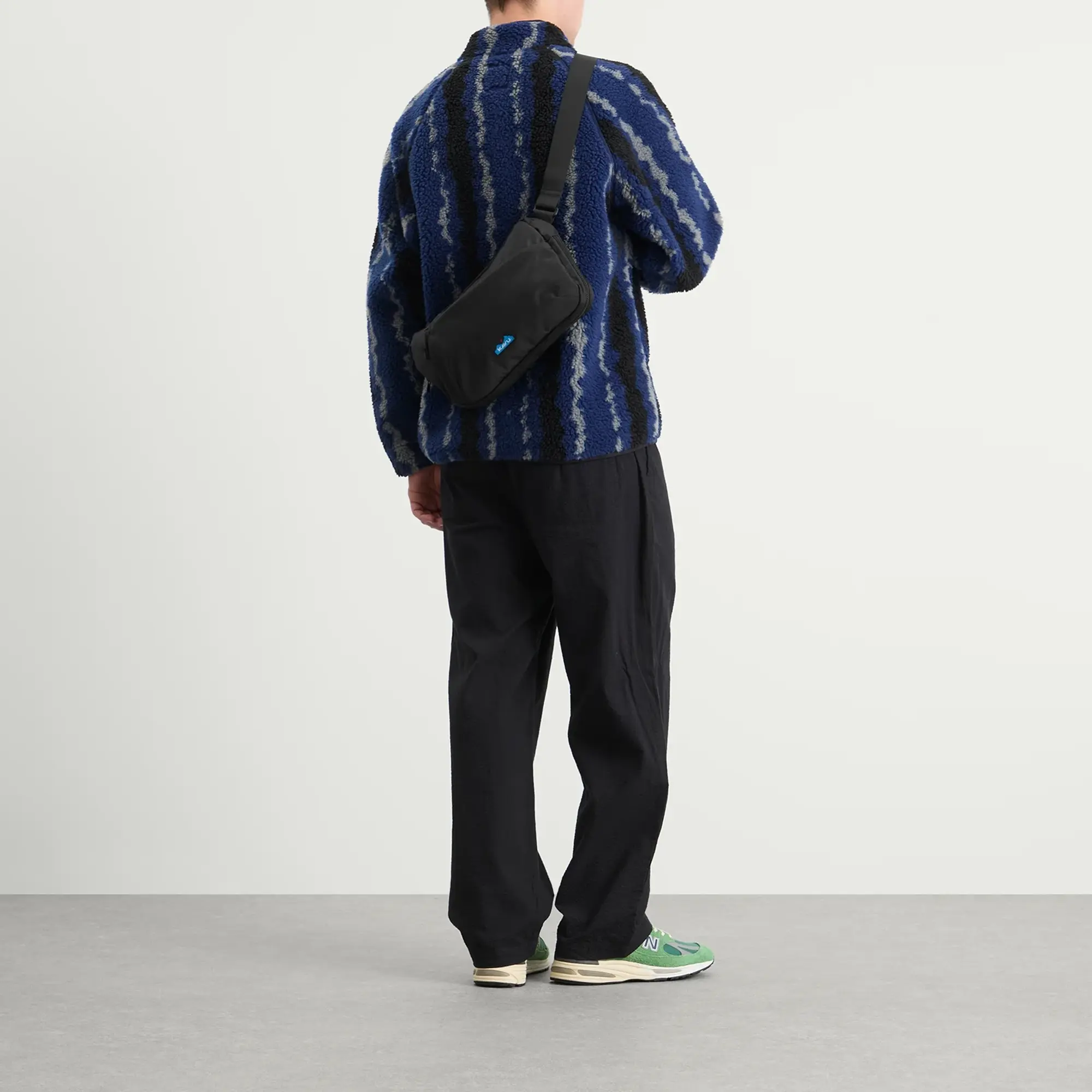 KAVU Men's Roam Sling Pack Raven