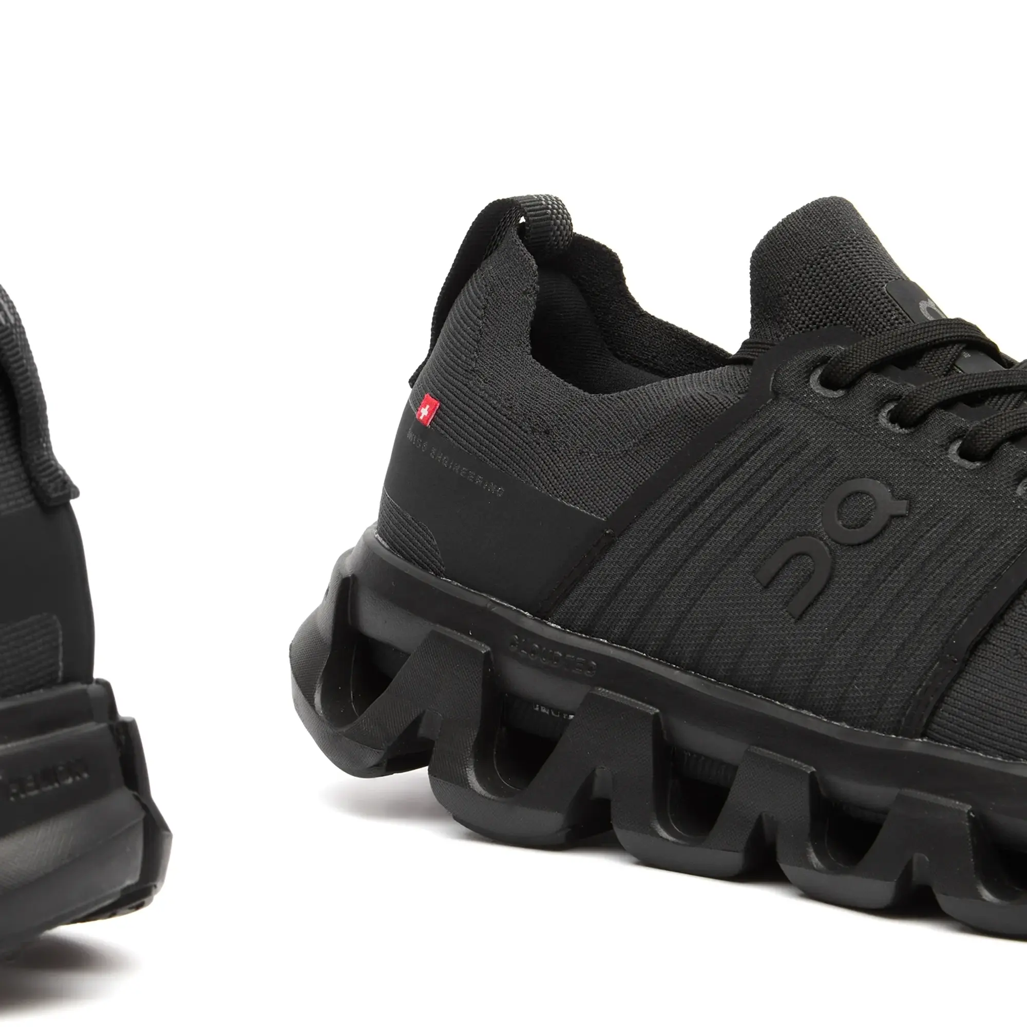 ON Men's Cloudswift 4 Sneakers Black / Eclipse