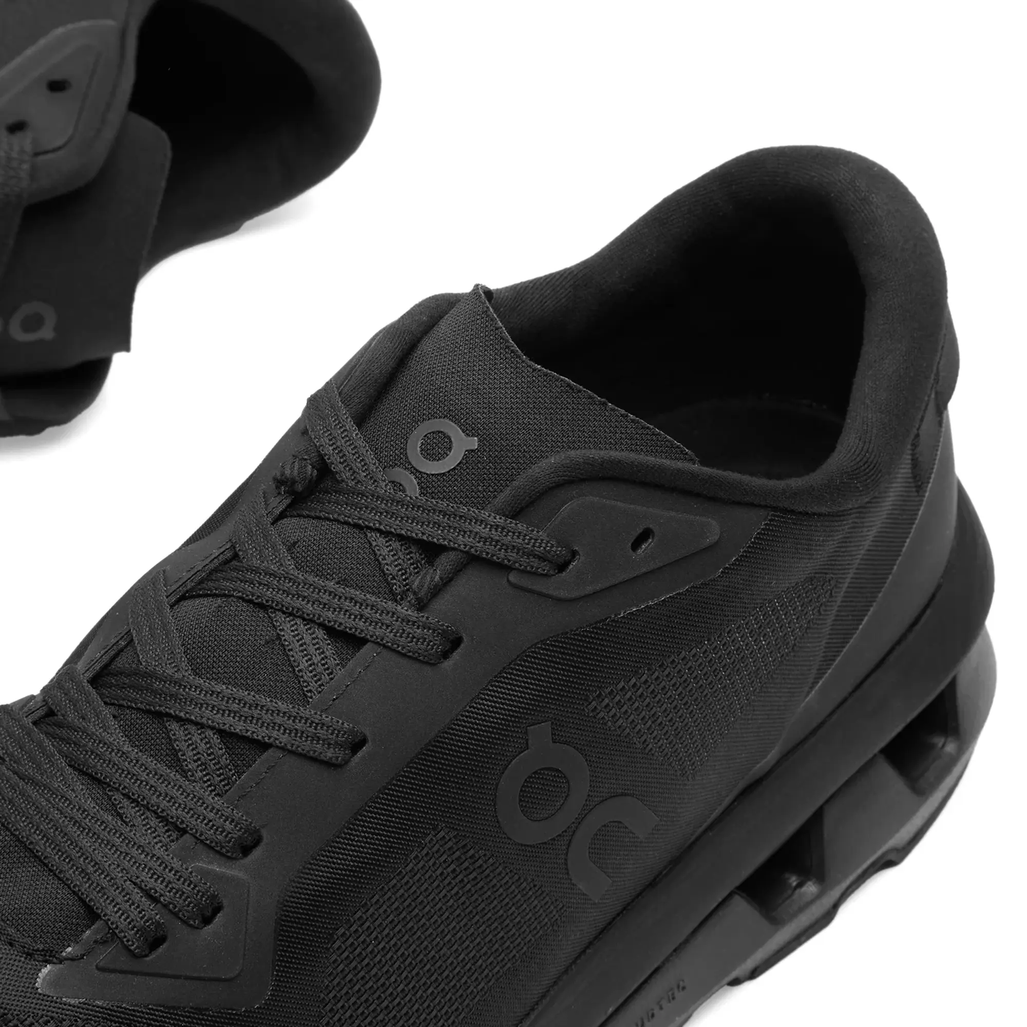 ON Men's CloudzON Men'se Sneakers Black / Eclipse