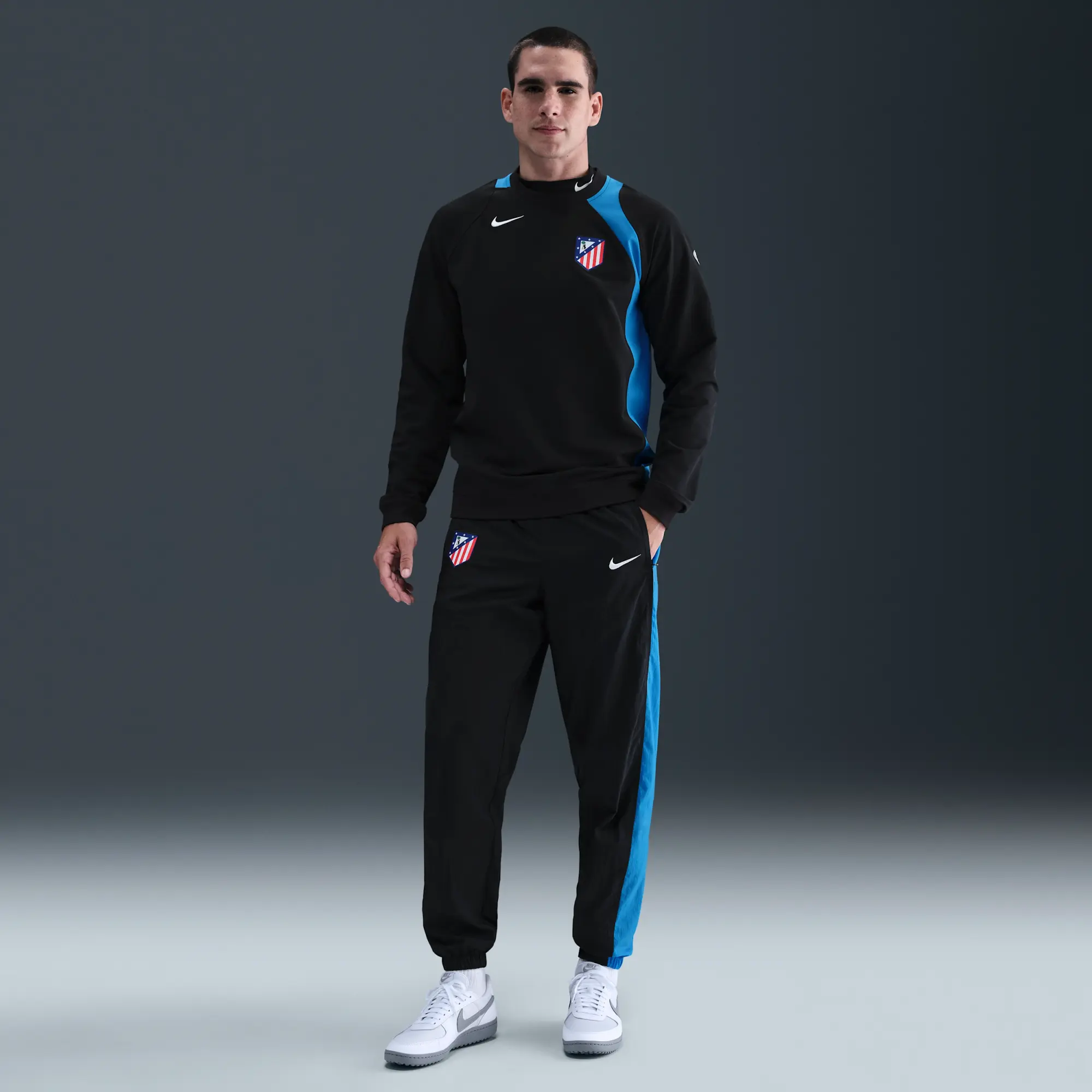 Atlético Madrid Third Men's Nike Total 90 Football Crew-Neck Top - Black - Sustainable Materials