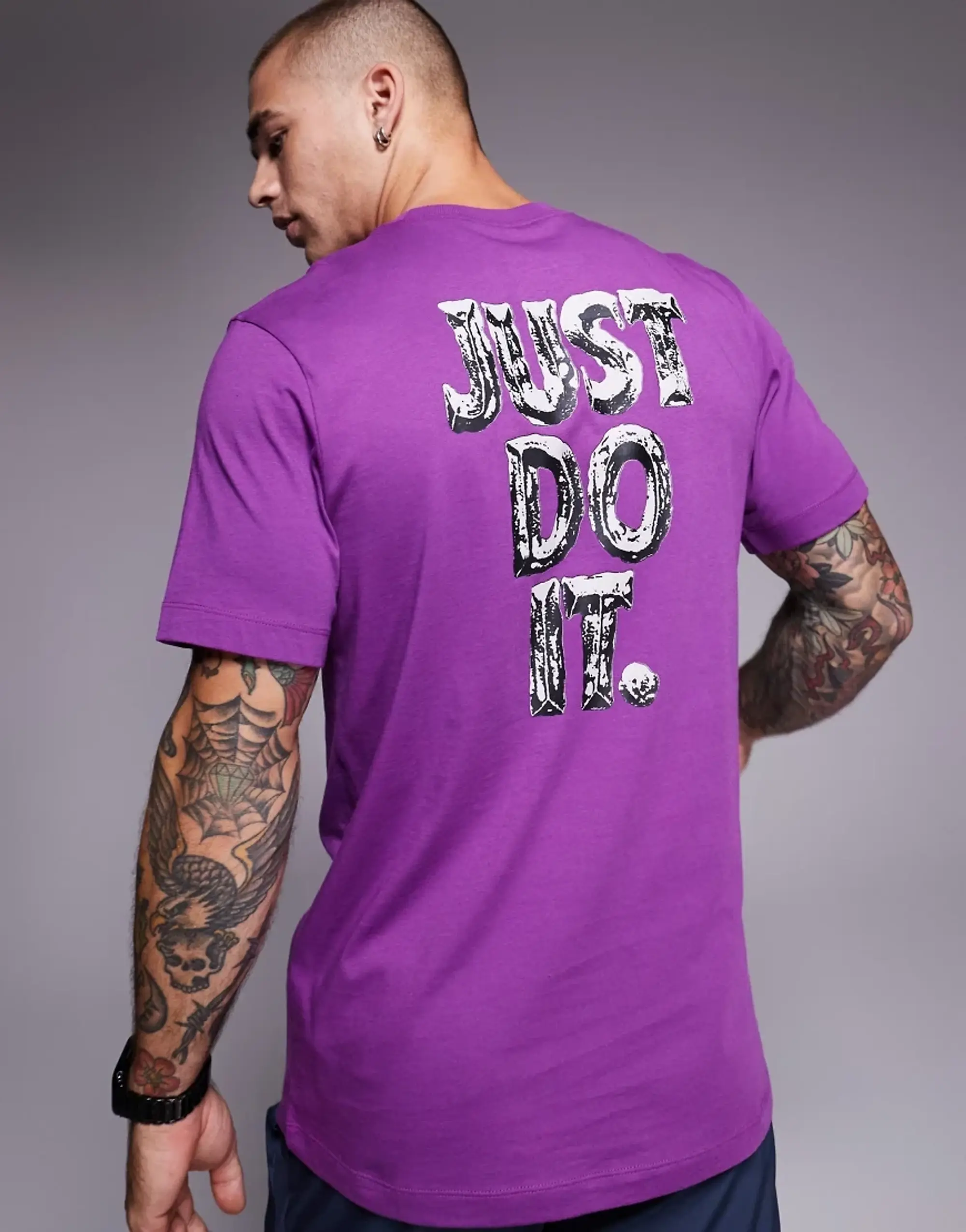 Nike Training Graphic T-Shirt In Purple-Red