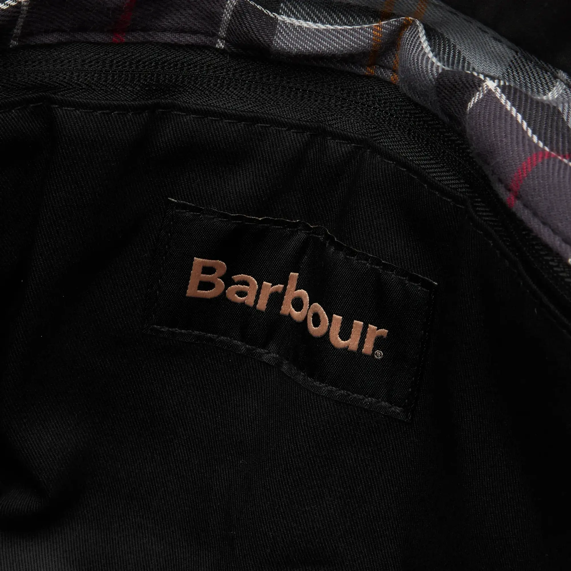 Barbour Men's Barbour Men's Heritage + Transport Carry All Tote Bag Black/Modern Tartan
