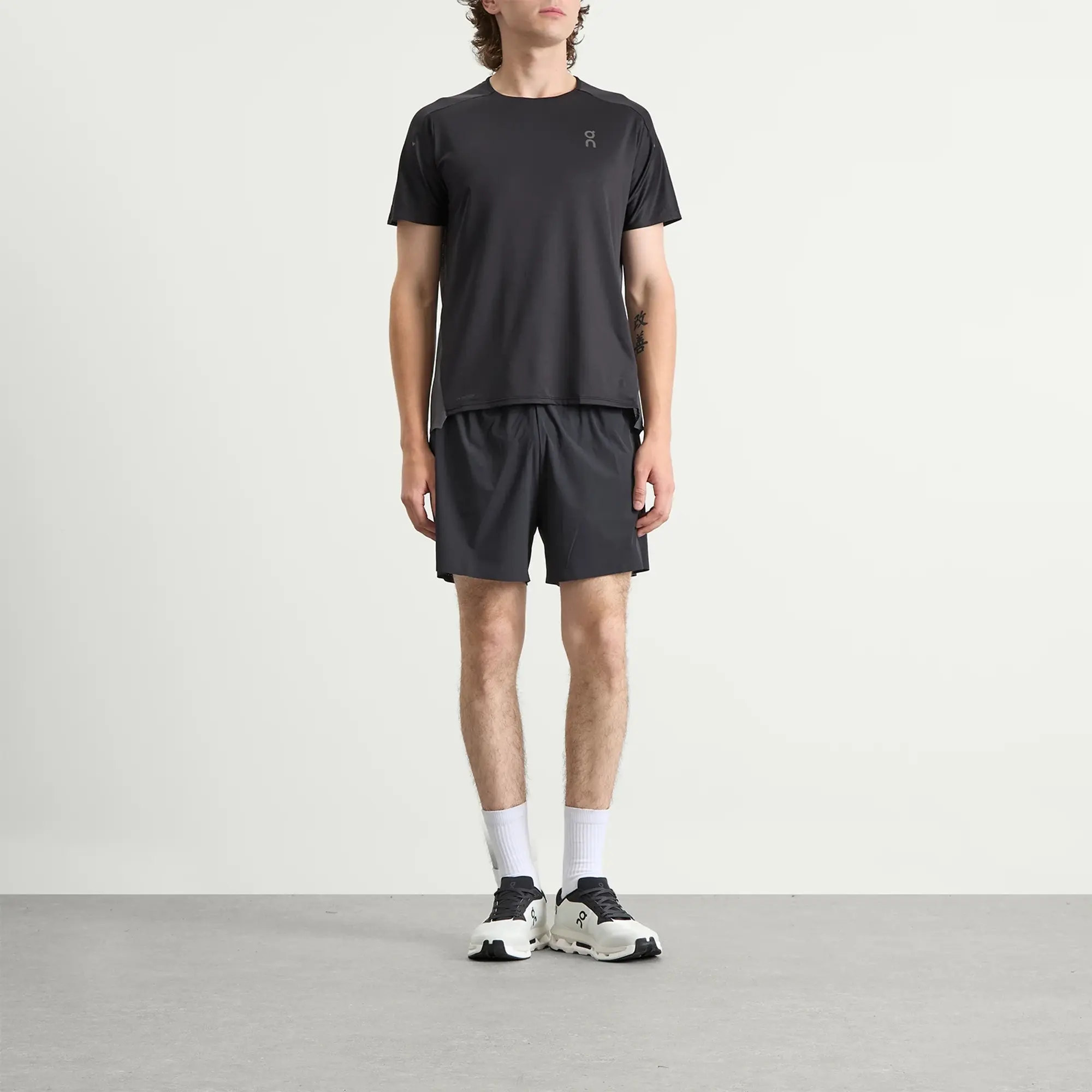 ON Men's Performance Tee Black/Eclipse