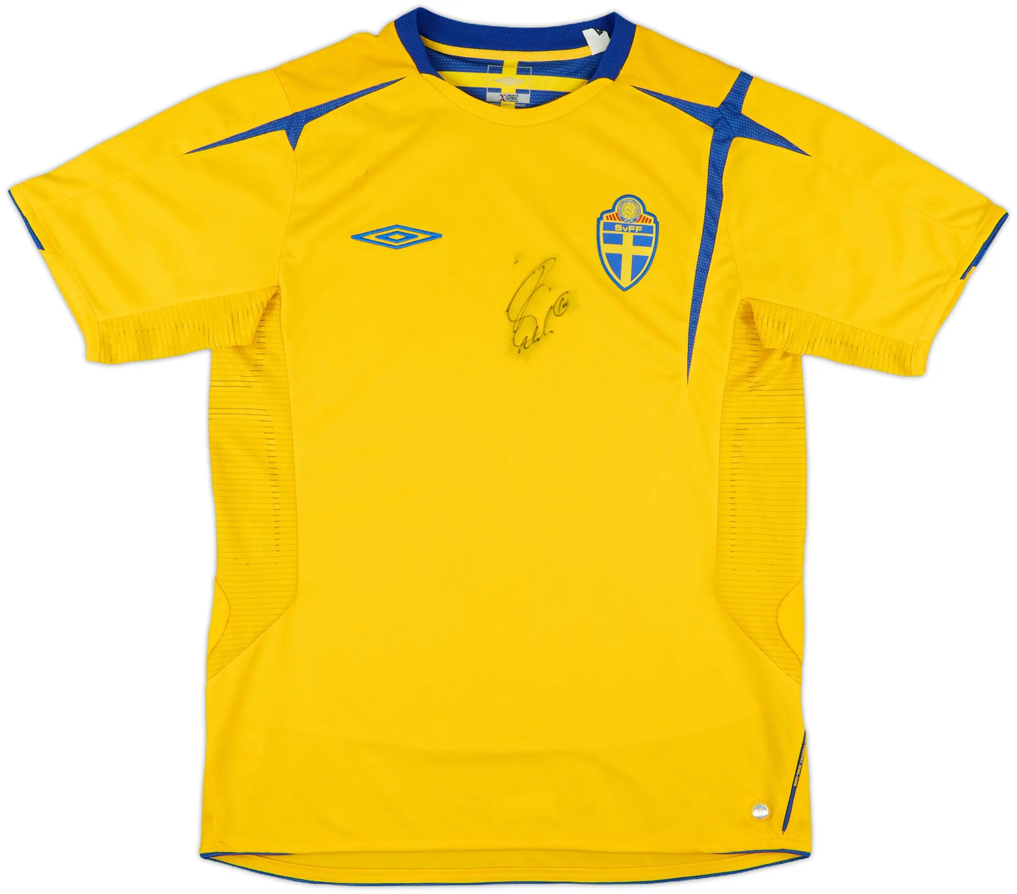 2005-06 Sweden Signed Home Shirt - 8/10 - (M)