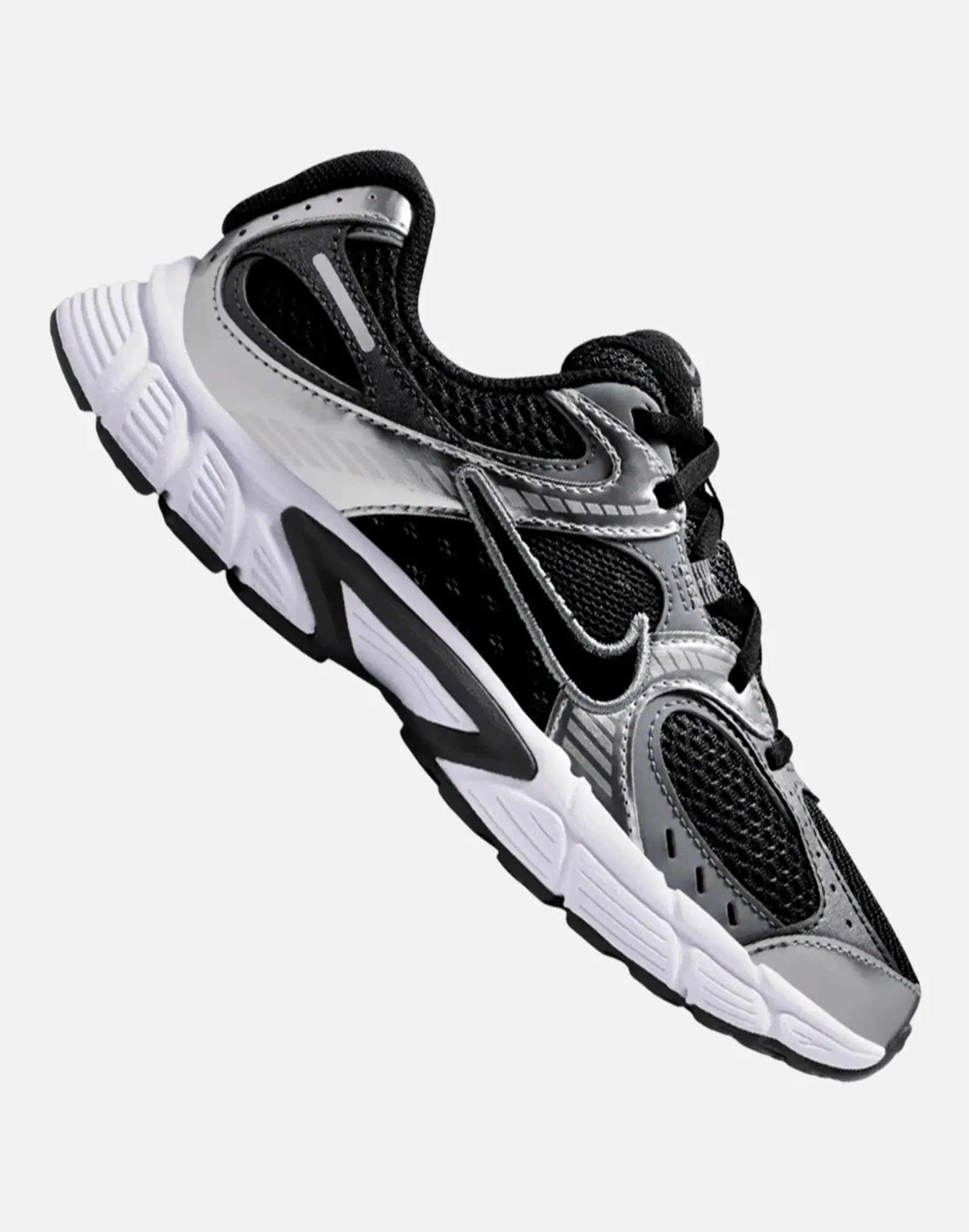 Nike Older Kids V5 Rnr Trainers in Black/Grey 