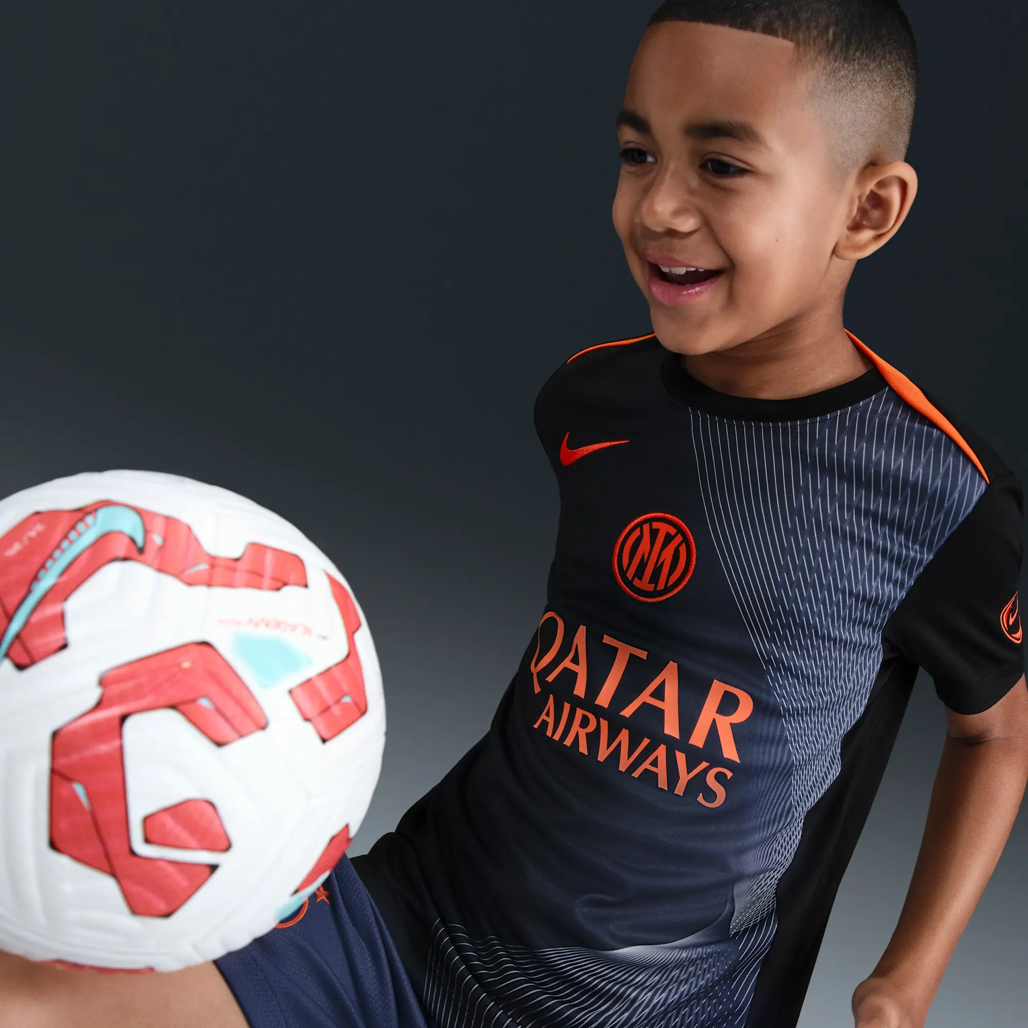 Inter Milan Academy Pro Third Older Kids' Nike Dri-FIT Total 90 Football Pre-Match Top - Black - Polyester
