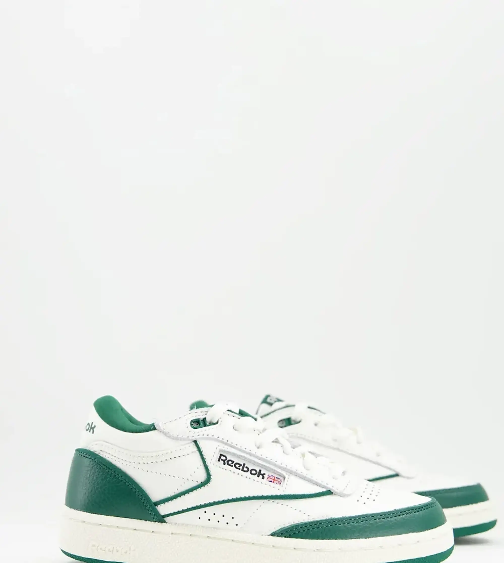 Reebok Club C Mid Ll Sneakers In Chalk And Green - Exclusive To Asos - White