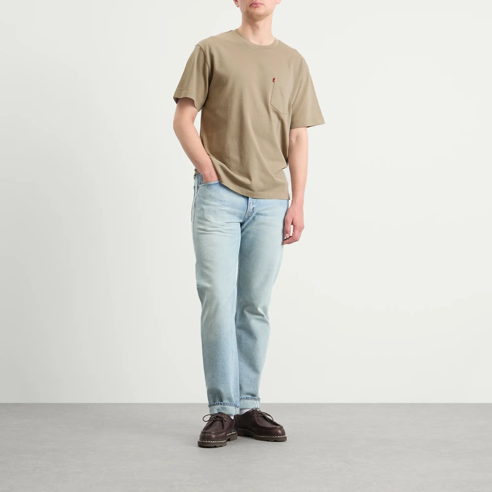 Levi's Men's Red Tab Exclusive Heavyweight Pocket T-Shirt Vintage Khaki