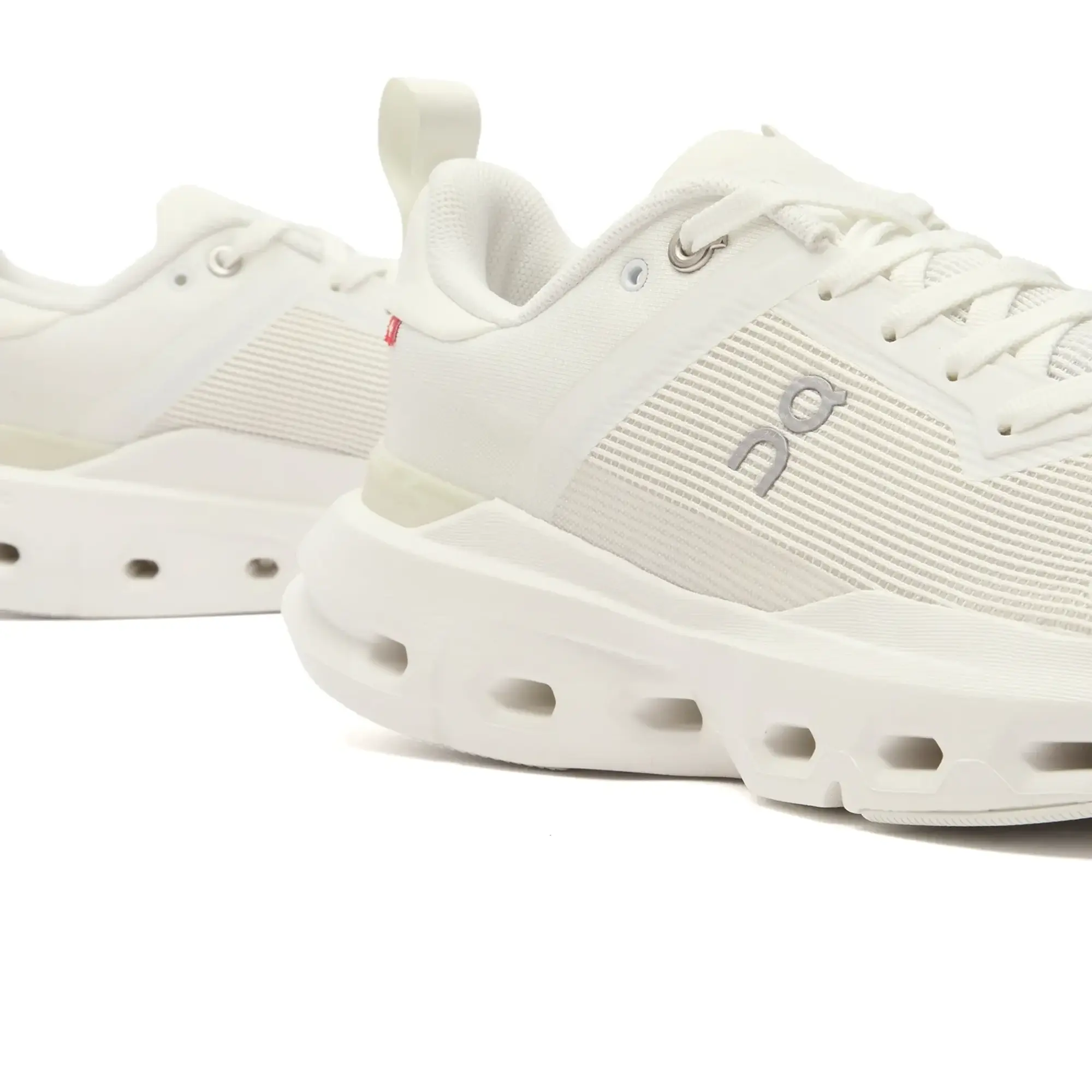 ON Women's Cloudpulse Next Sneakers White/Ice