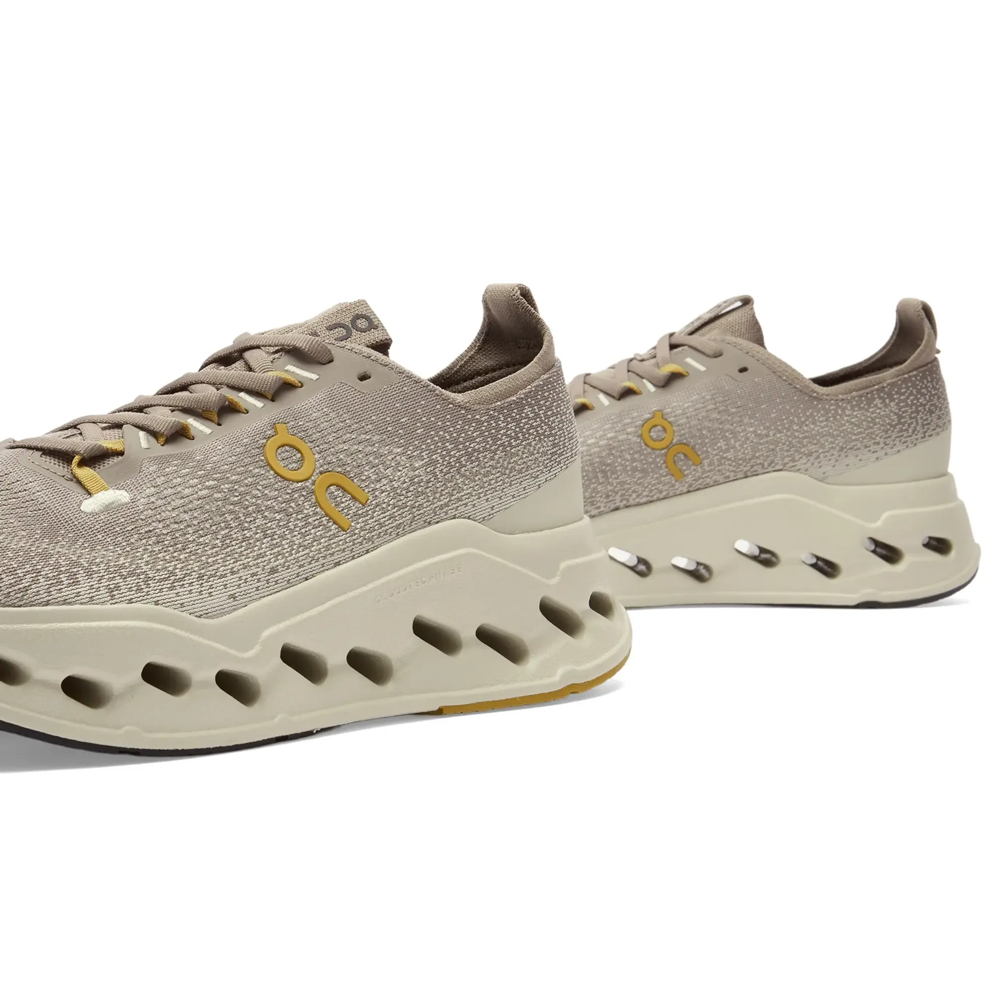 ON Men's Cloudsurfer Max Sneakers Cinder / Pelican