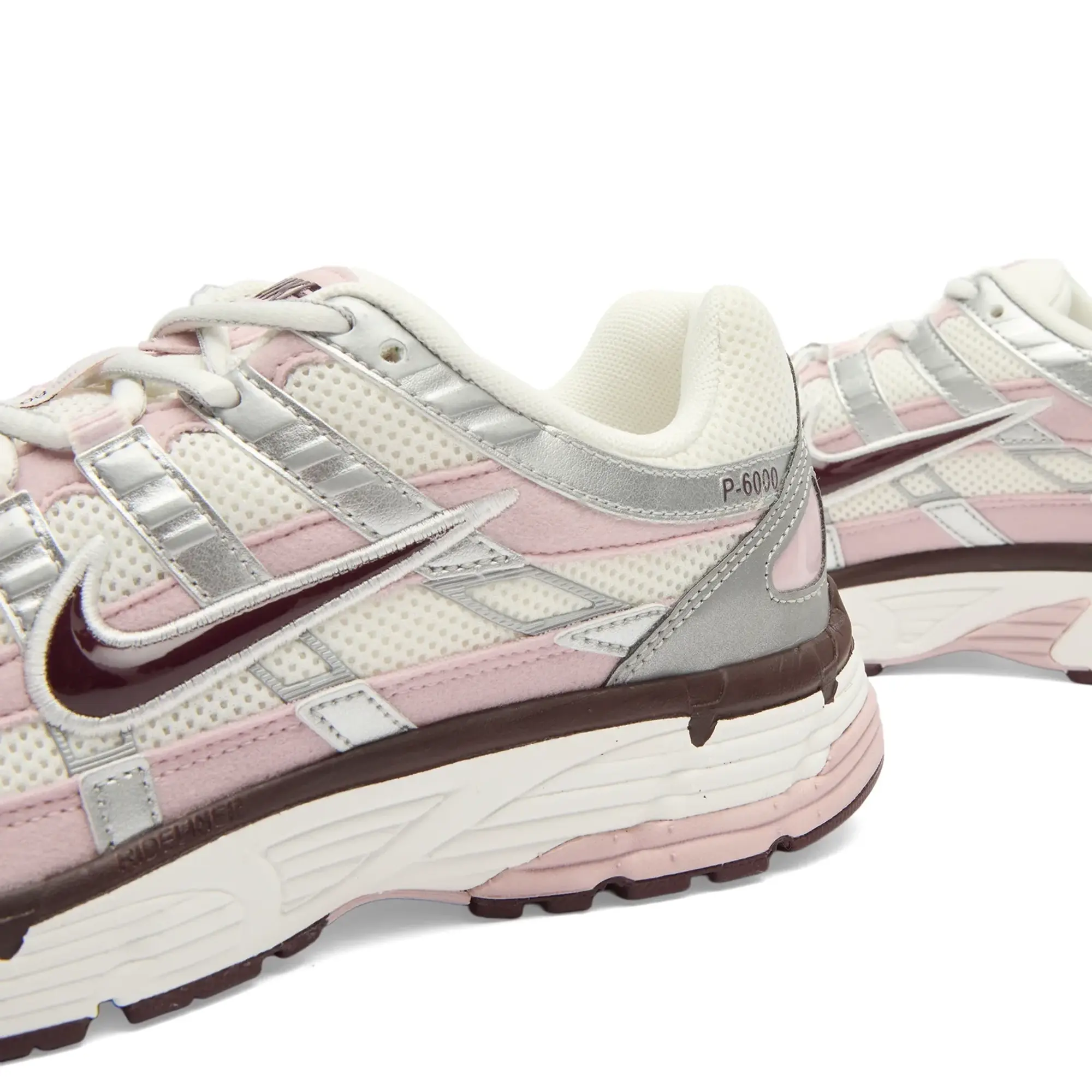 Nike Women's P-6000 Se W Sneaker White/Chalk/Burgundy