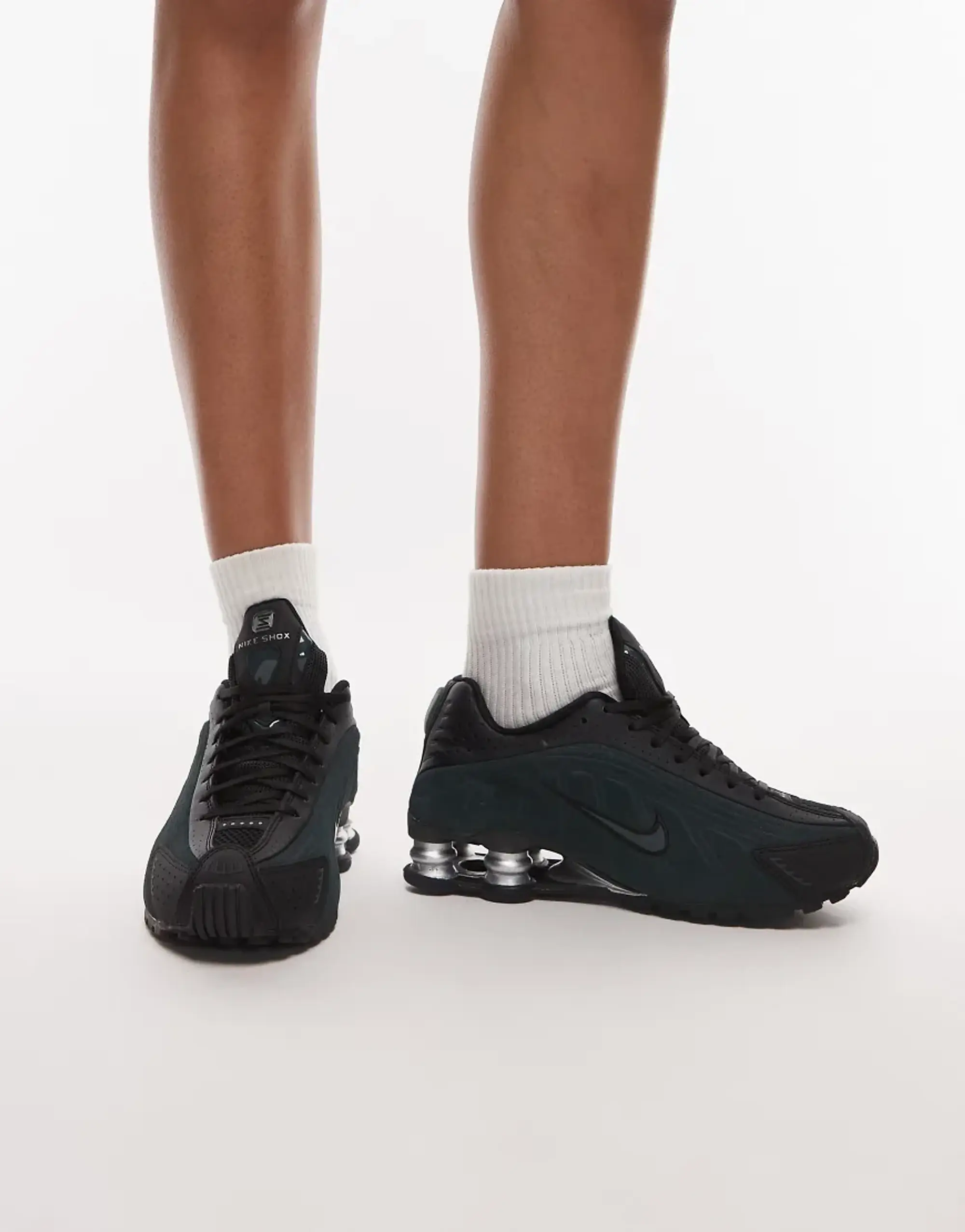 Nike Shox R4 Trainers In Black And Dark Green