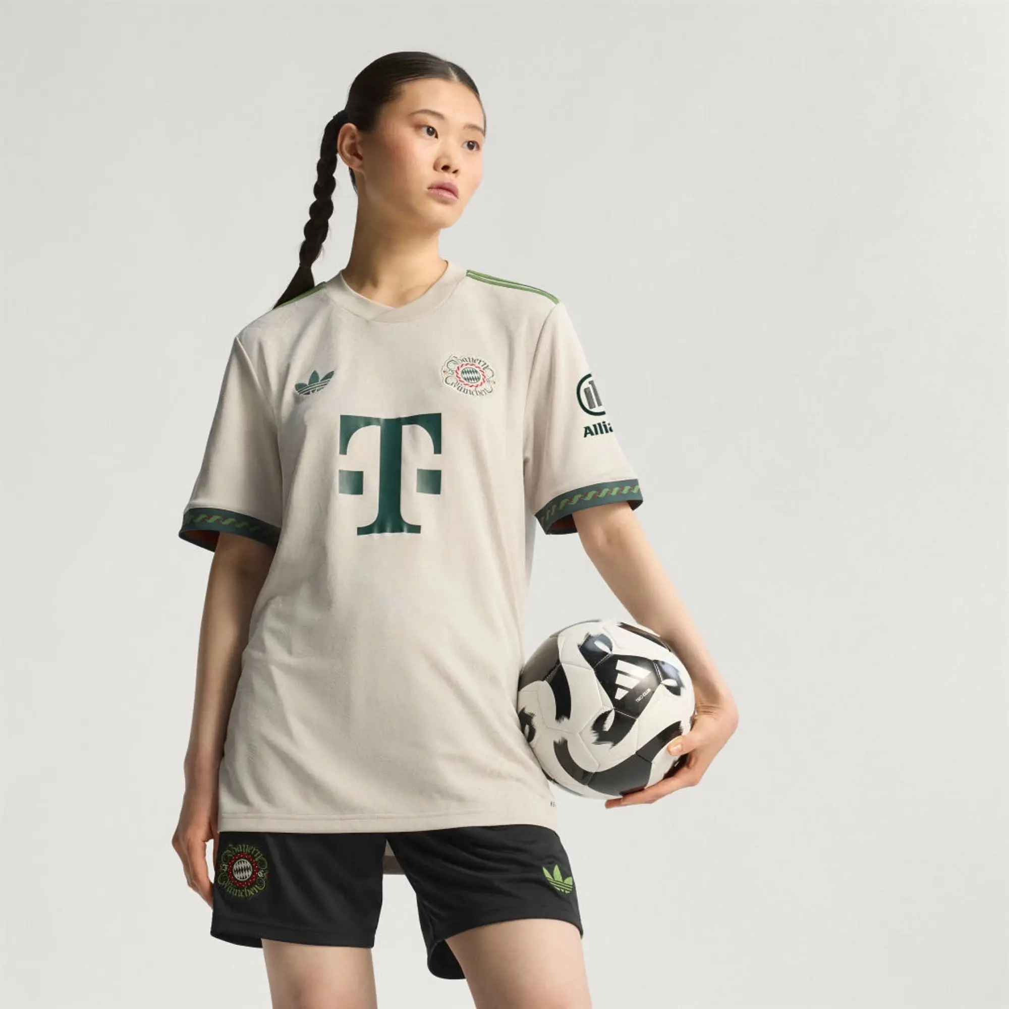 adidas FC Bayern 25/26 Wiesn Jersey