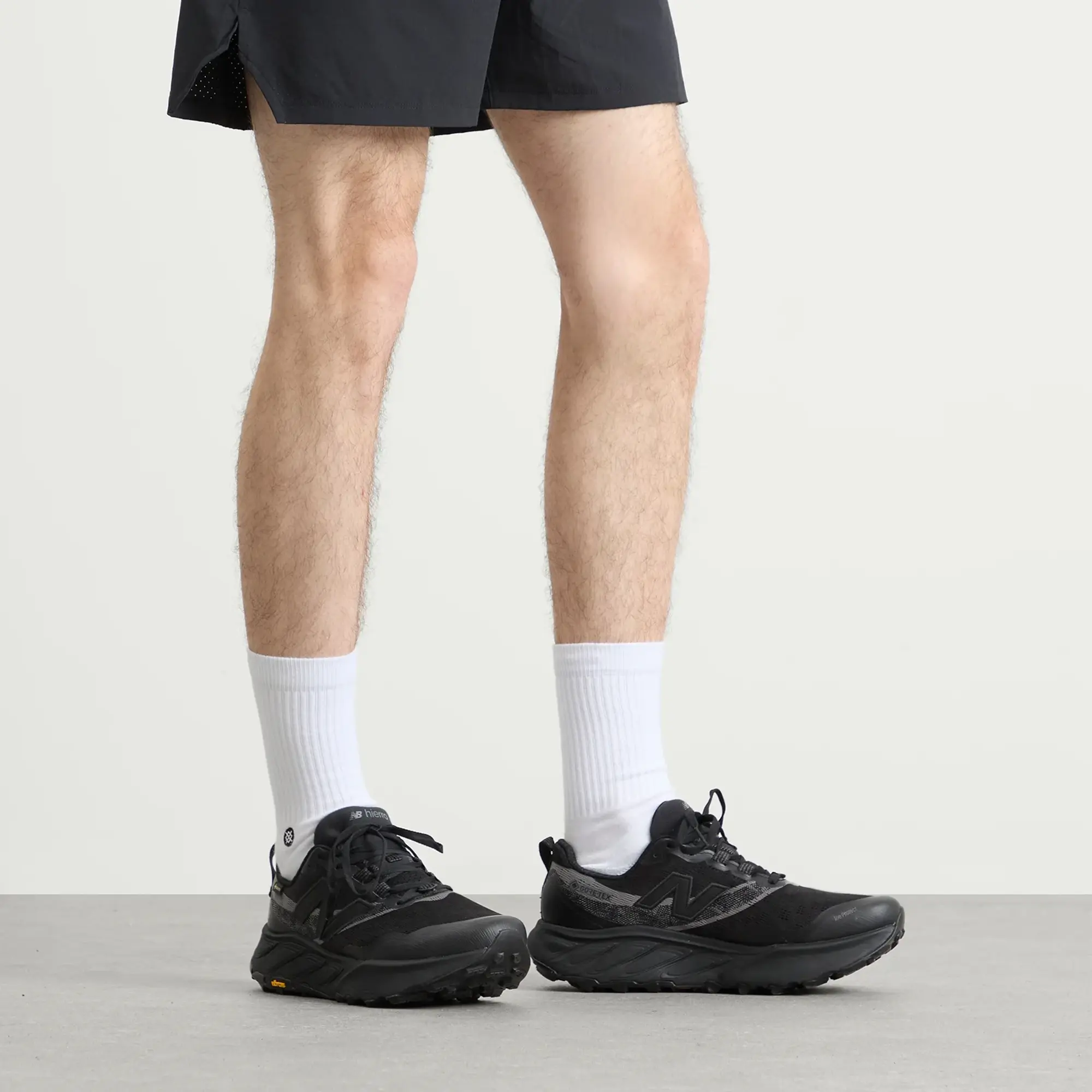 New Balance Men's Fresh Foam X Hierro v9 GORE-TEX® in Black/Grey Synthetic