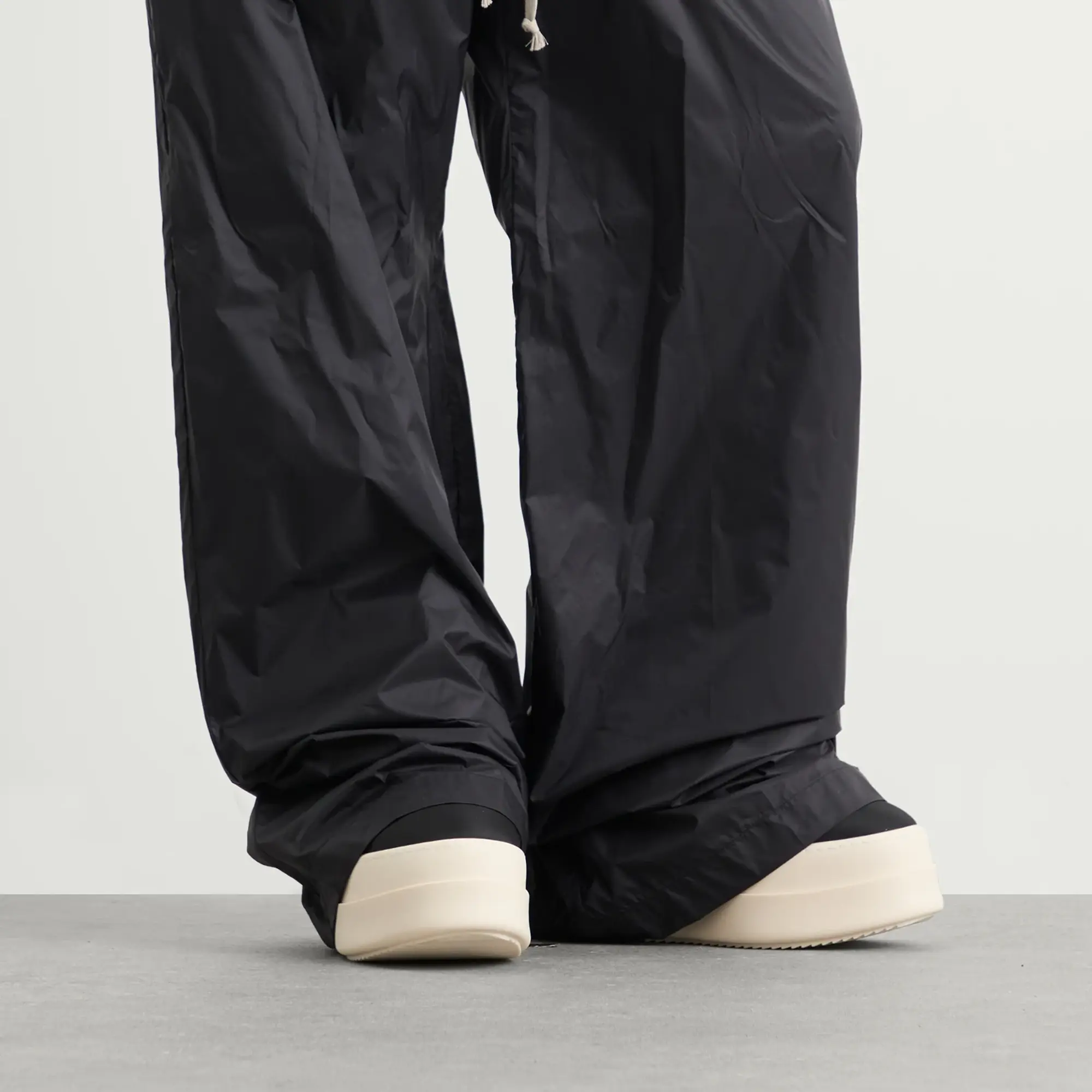 Rick Owens DRKSHDW Women's Mega Bumper Low Lunar Boots Black/Milk