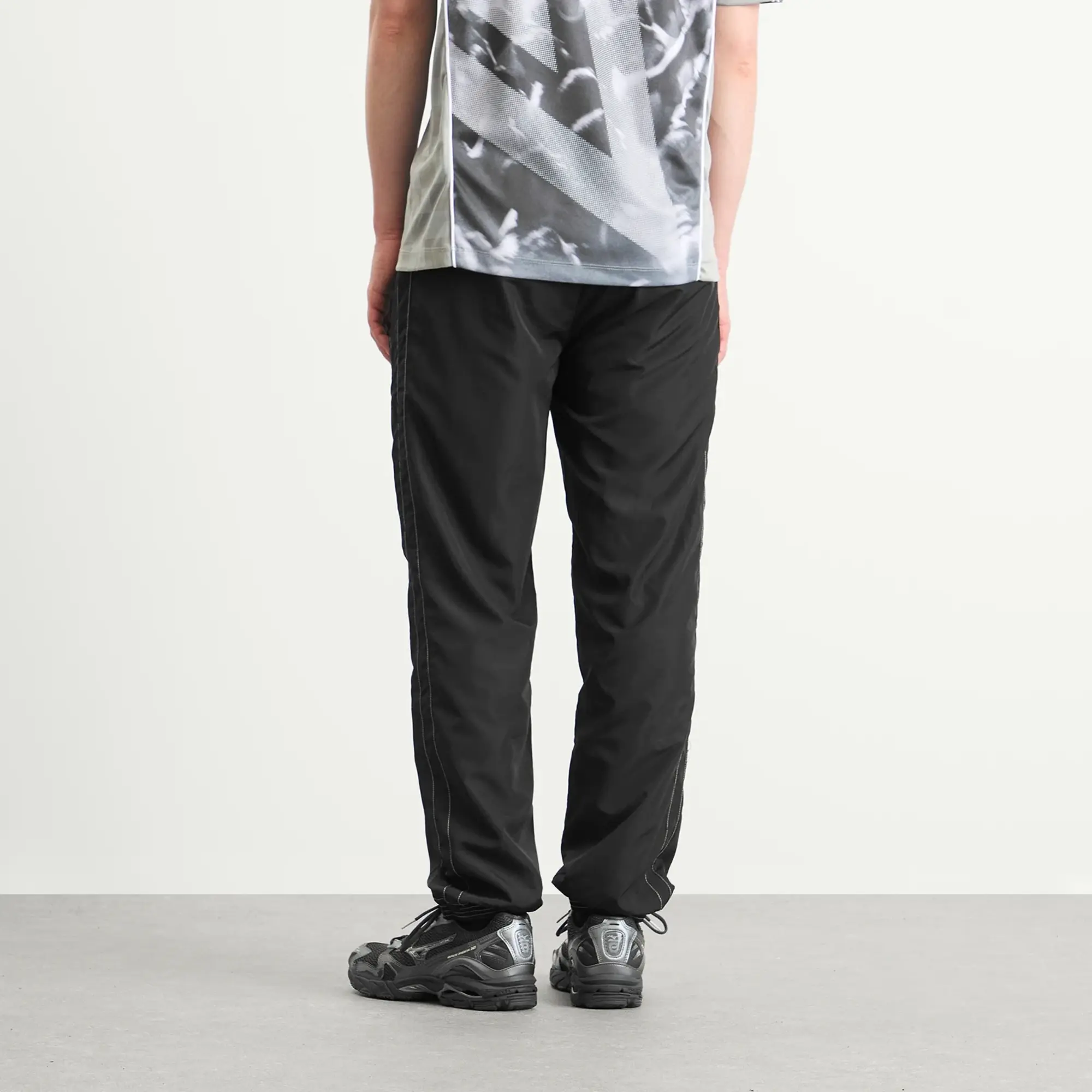 Umbro Men's Relaxed Track Pant Black