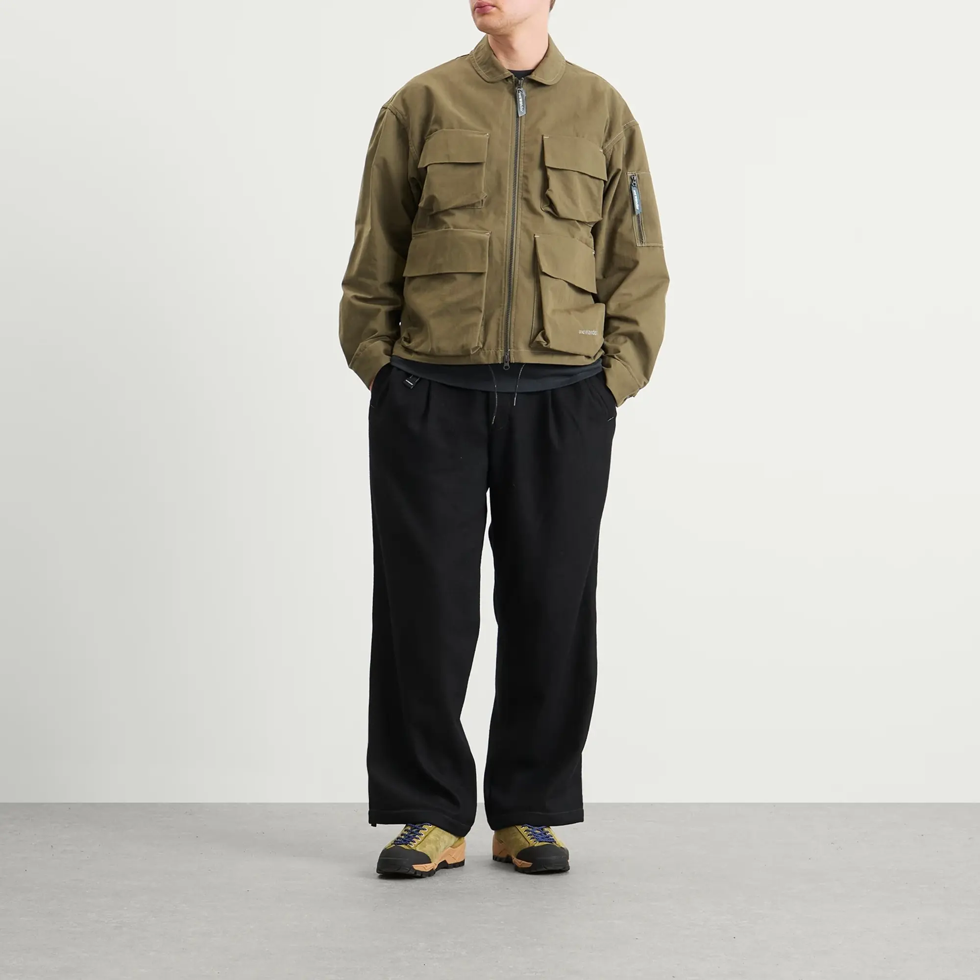 and wander Men's C/PE Twill Field Jacket Khaki