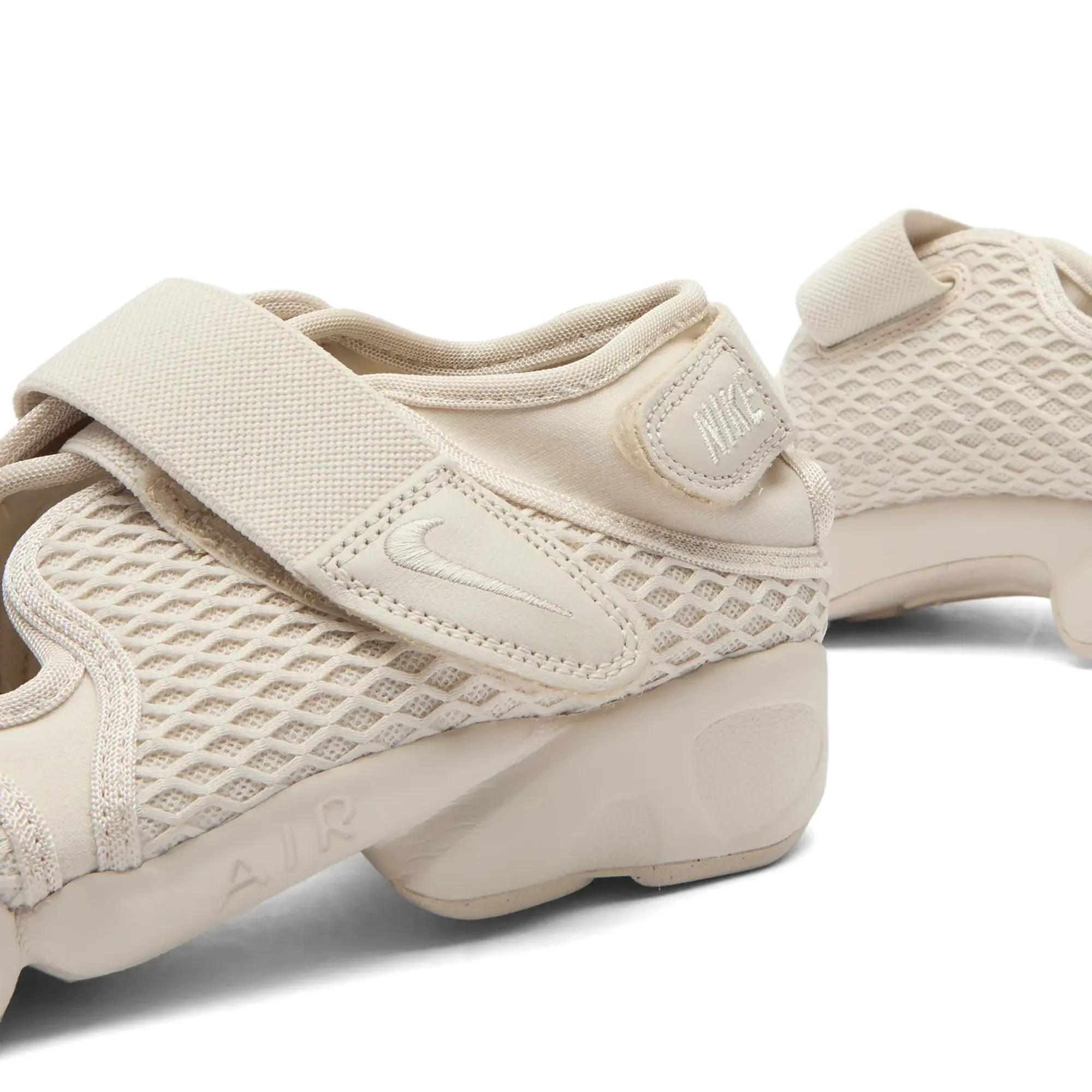 Nike Women's Rift Mesh Sneakers Light Orewood Brown