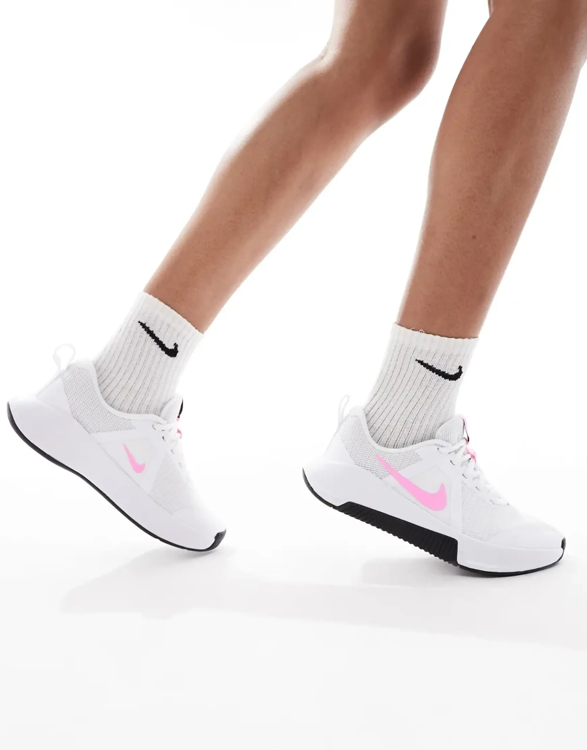 Nike Training Mc 3 Trainers In White And Pink
