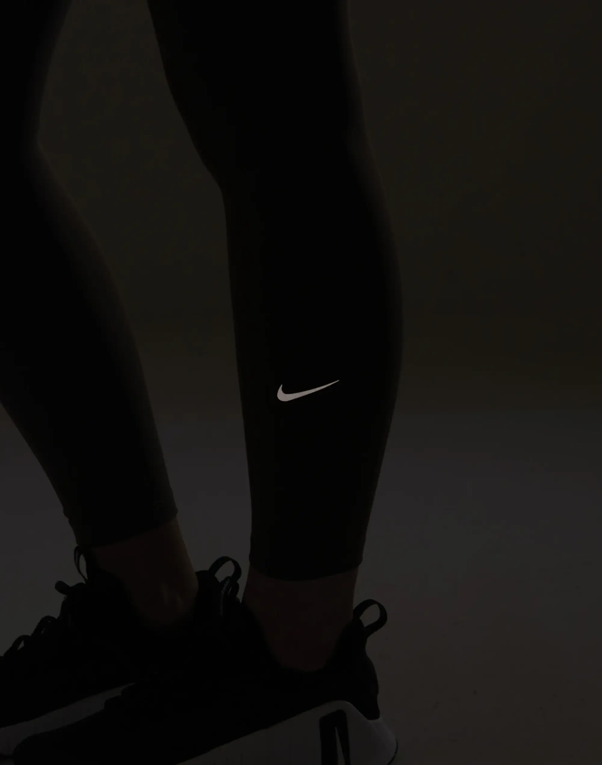Women's Nike One 7/8 Leggings Wh in Brown/Black 