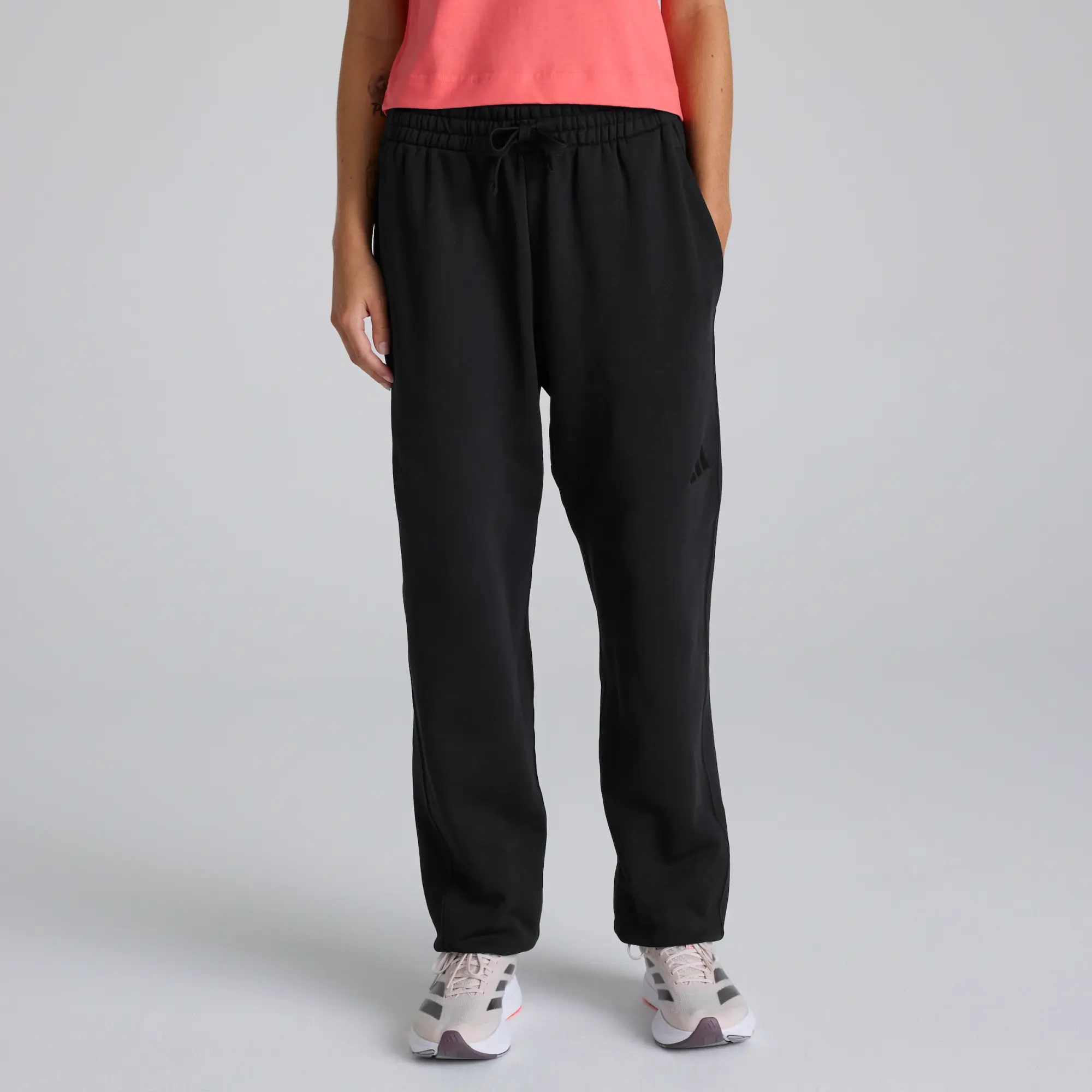 Manchester United x adidas Womens ALL SZN Loose Joggers Black
