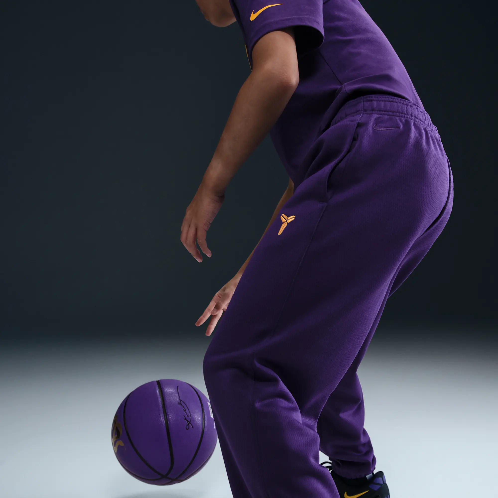 Nike Kobe Older Kids' Therma-FIT Trousers - Purple - Polyester
