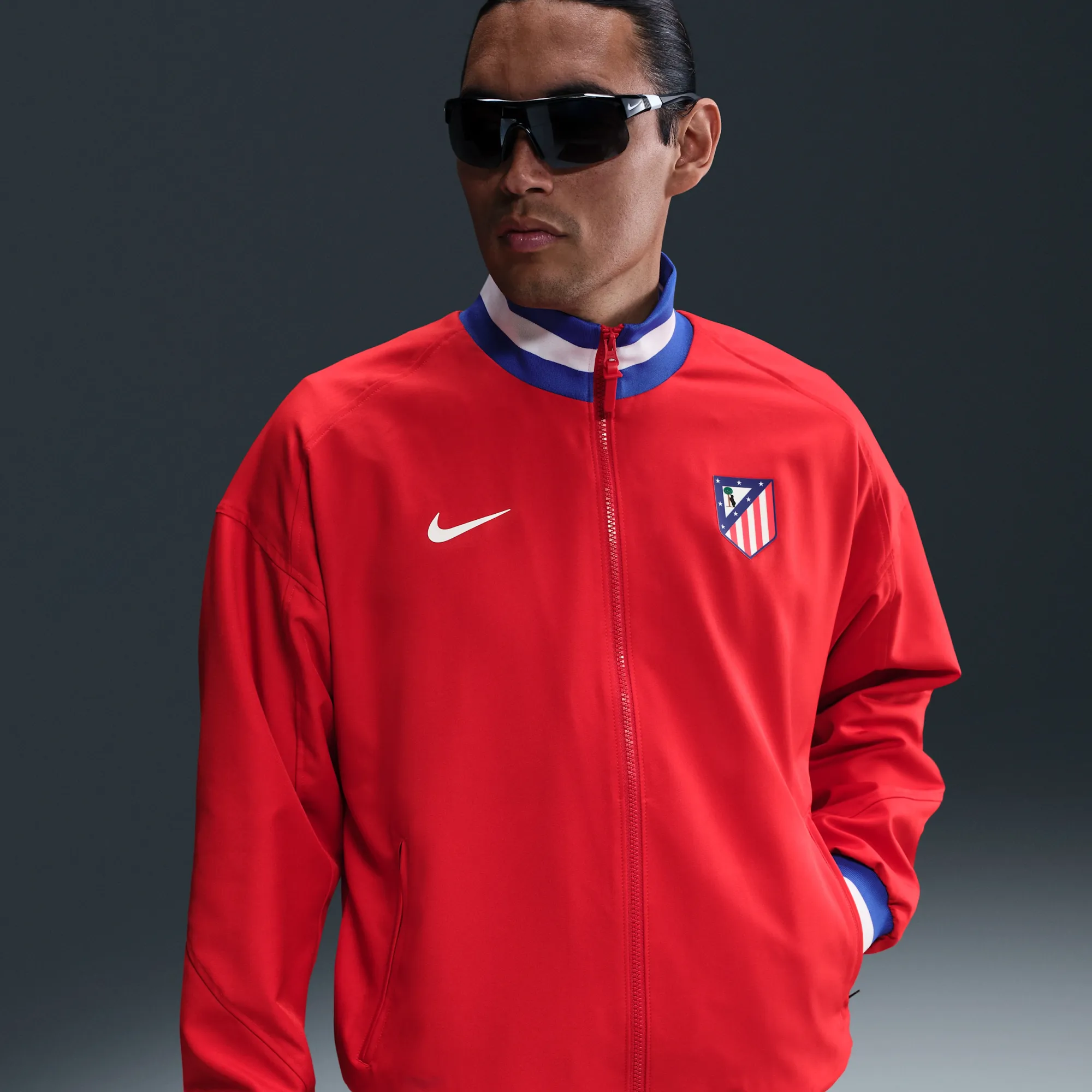 Atlético Madrid Strike Men's Nike Dri-FIT Soccer Anthem Jacket - Red - Polyester